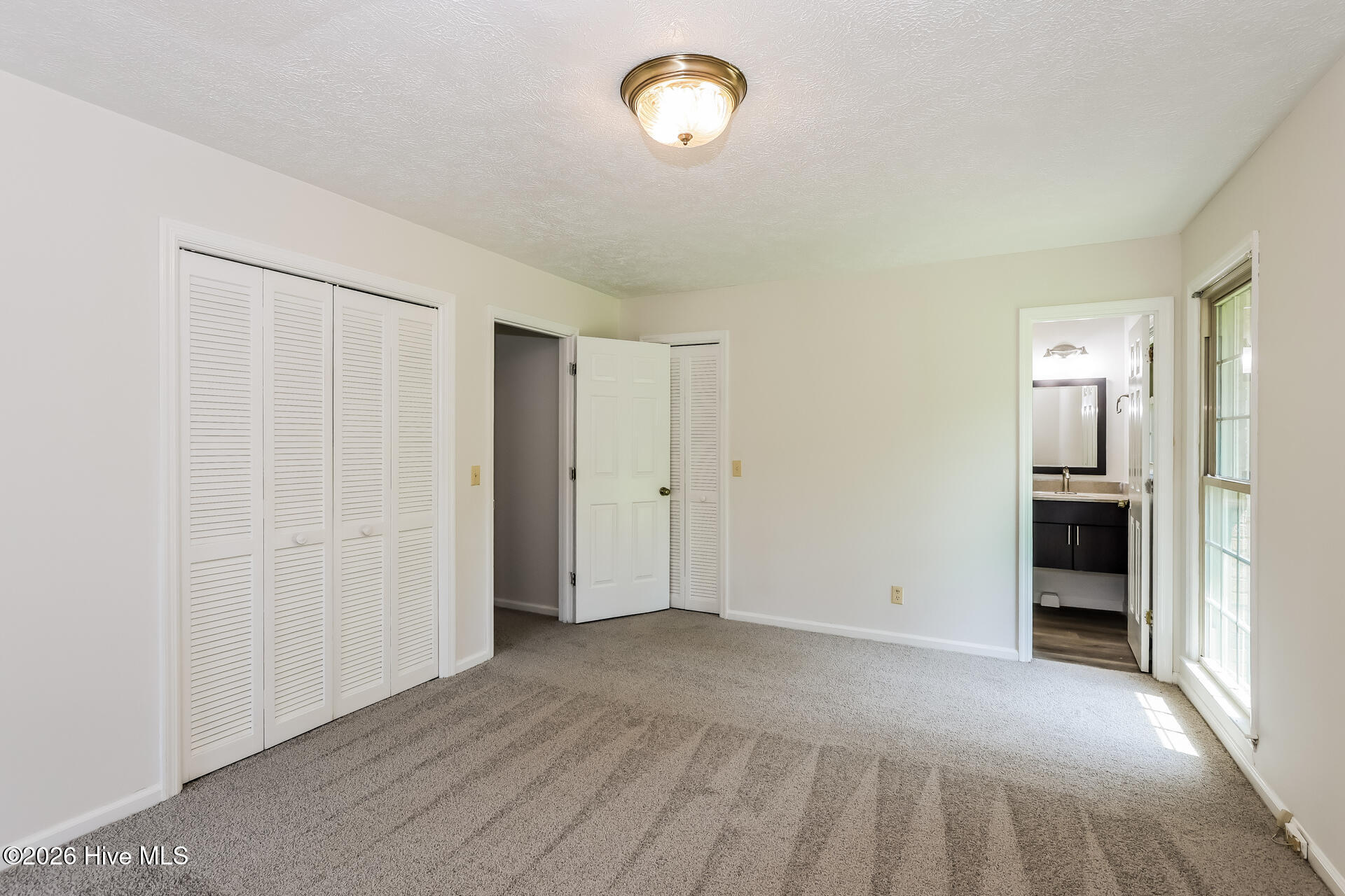 2126 Huron Drive Property Photo 4