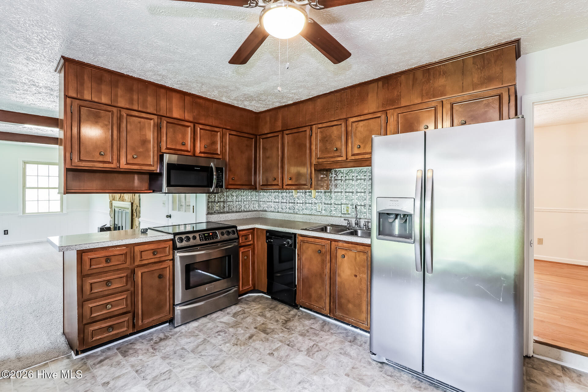 2126 Huron Drive Property Photo 9