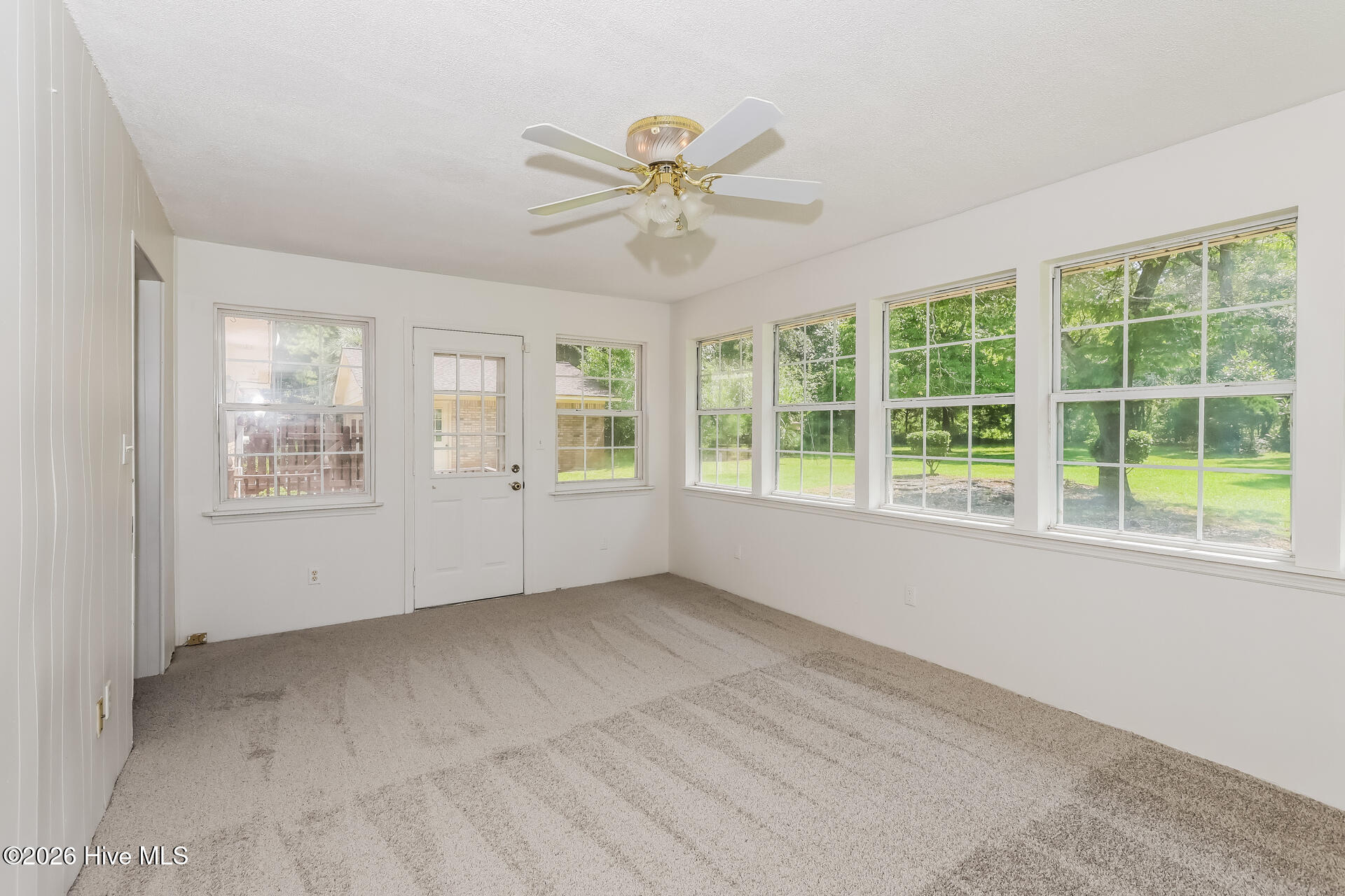 2126 Huron Drive Property Photo 10