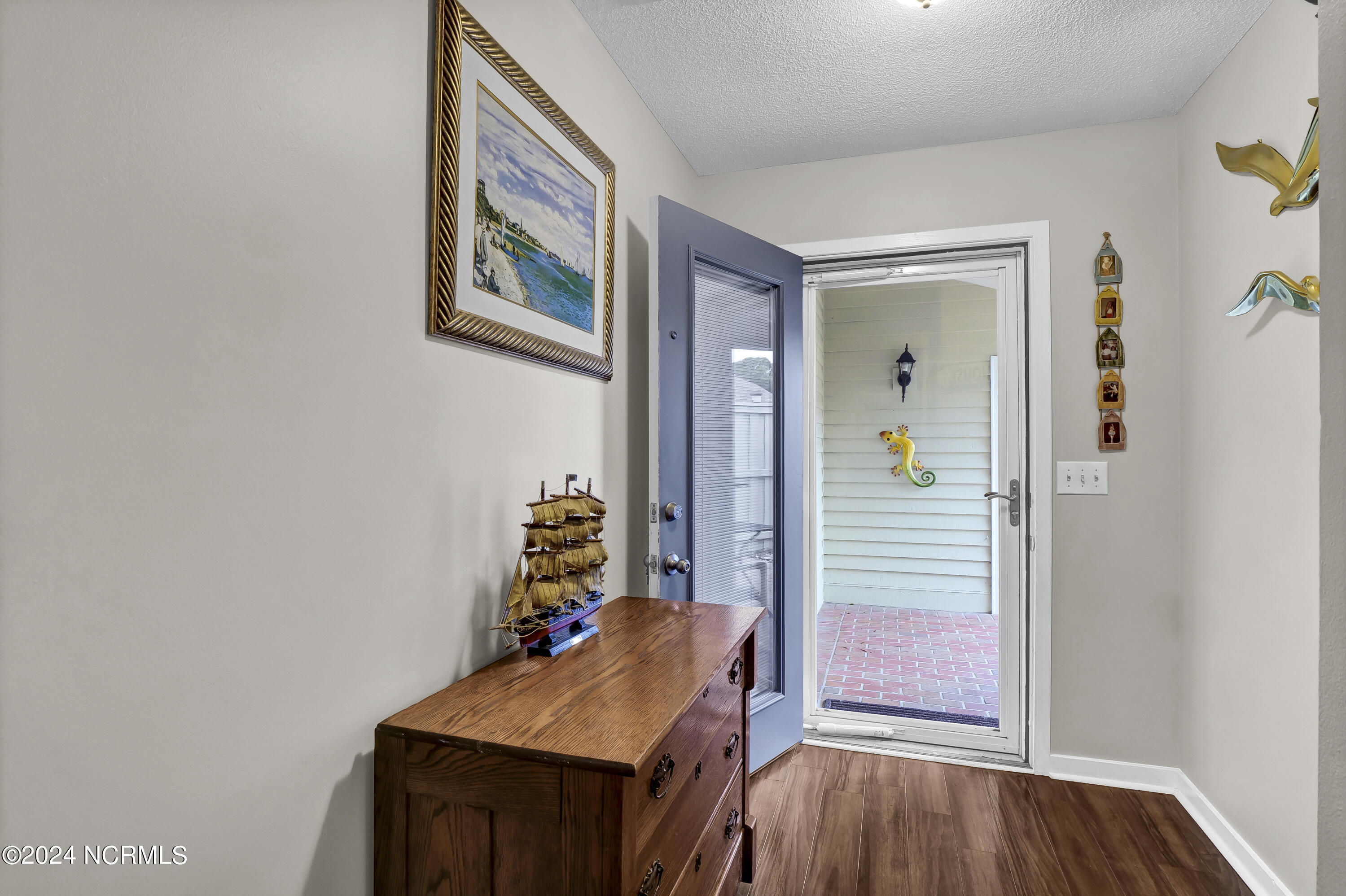 6021 Caddy Circle Property Photo 5
