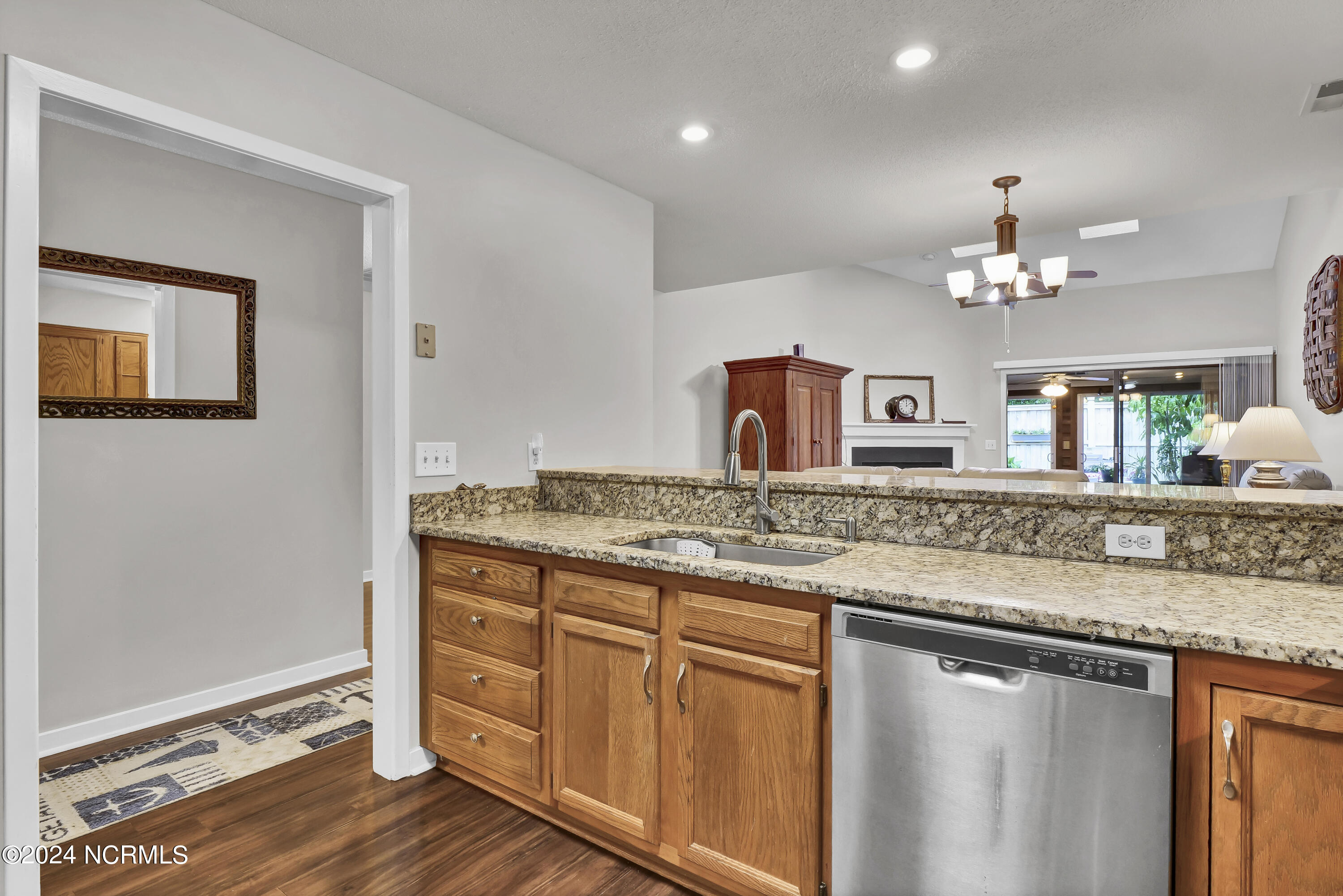 6021 Caddy Circle Property Photo 8