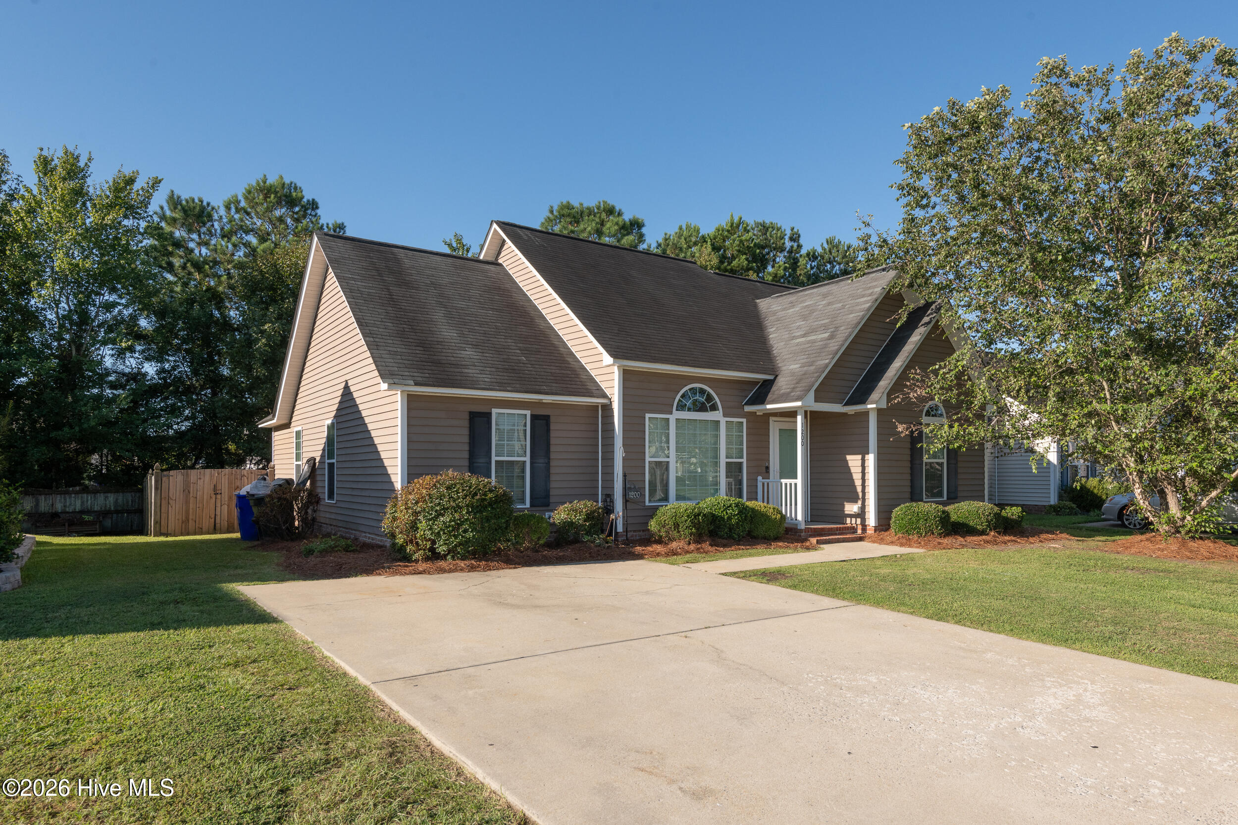1200 Penncross Drive Property Photo 3