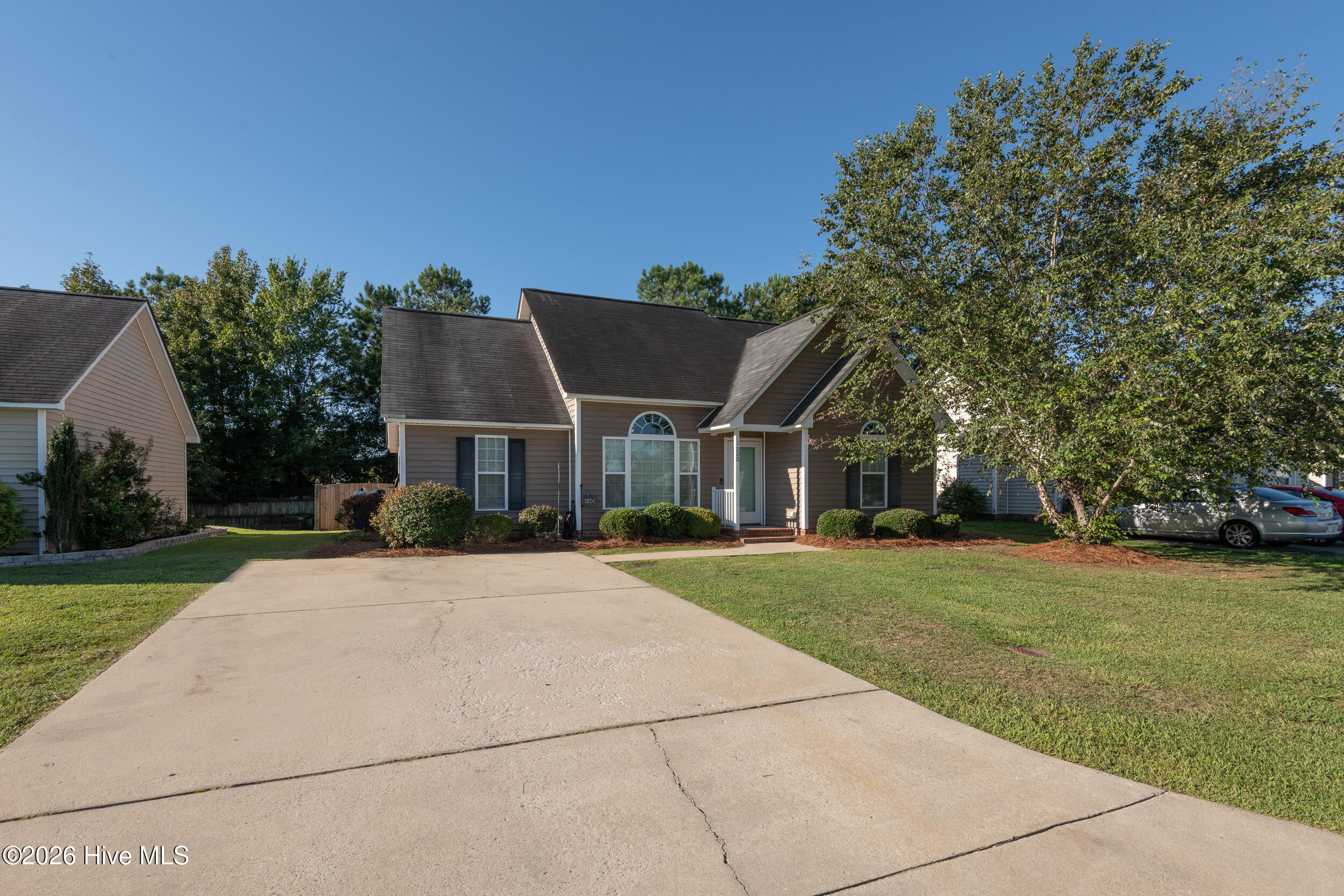 1200 Penncross Drive Property Photo 4
