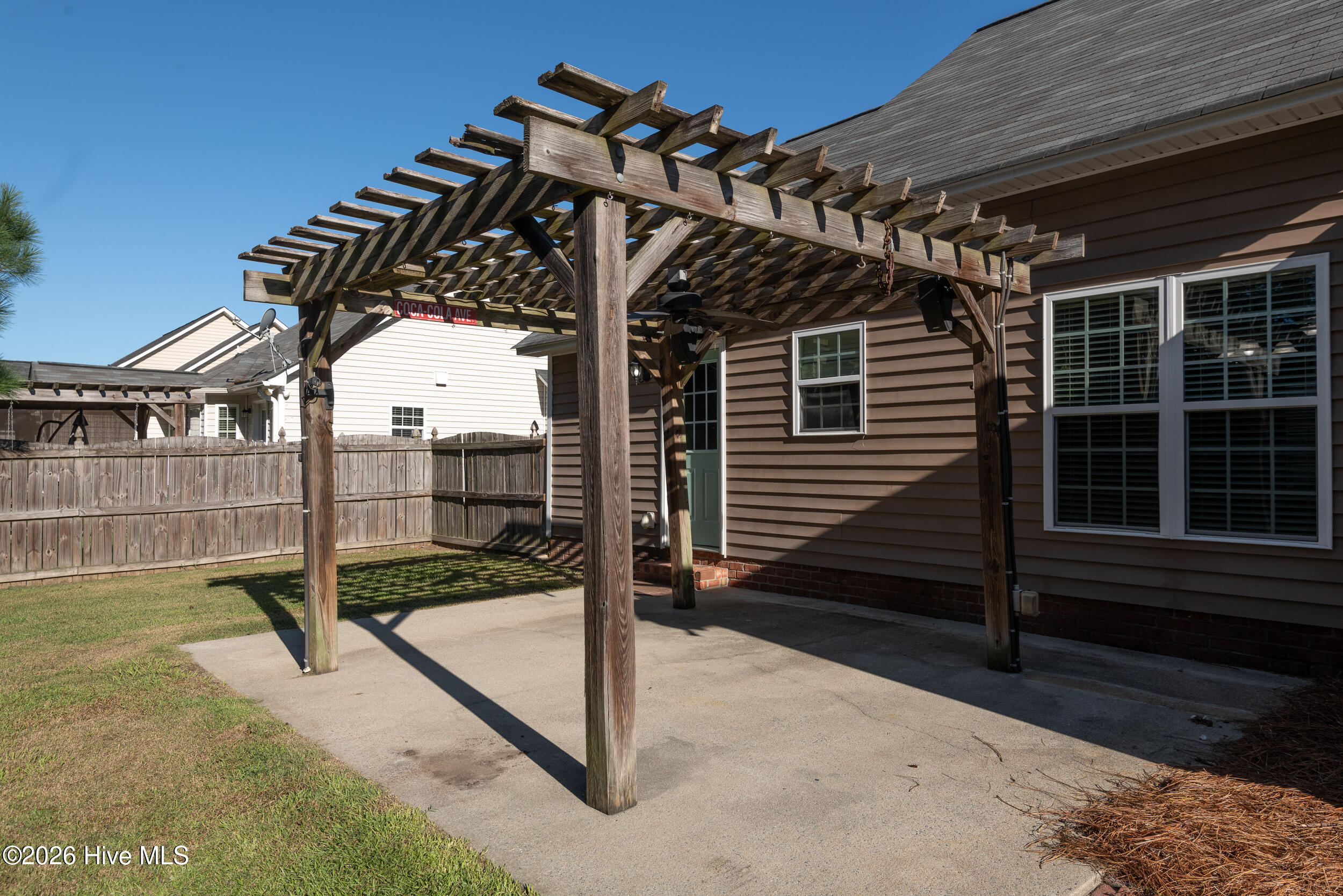 1200 Penncross Drive Property Photo 8