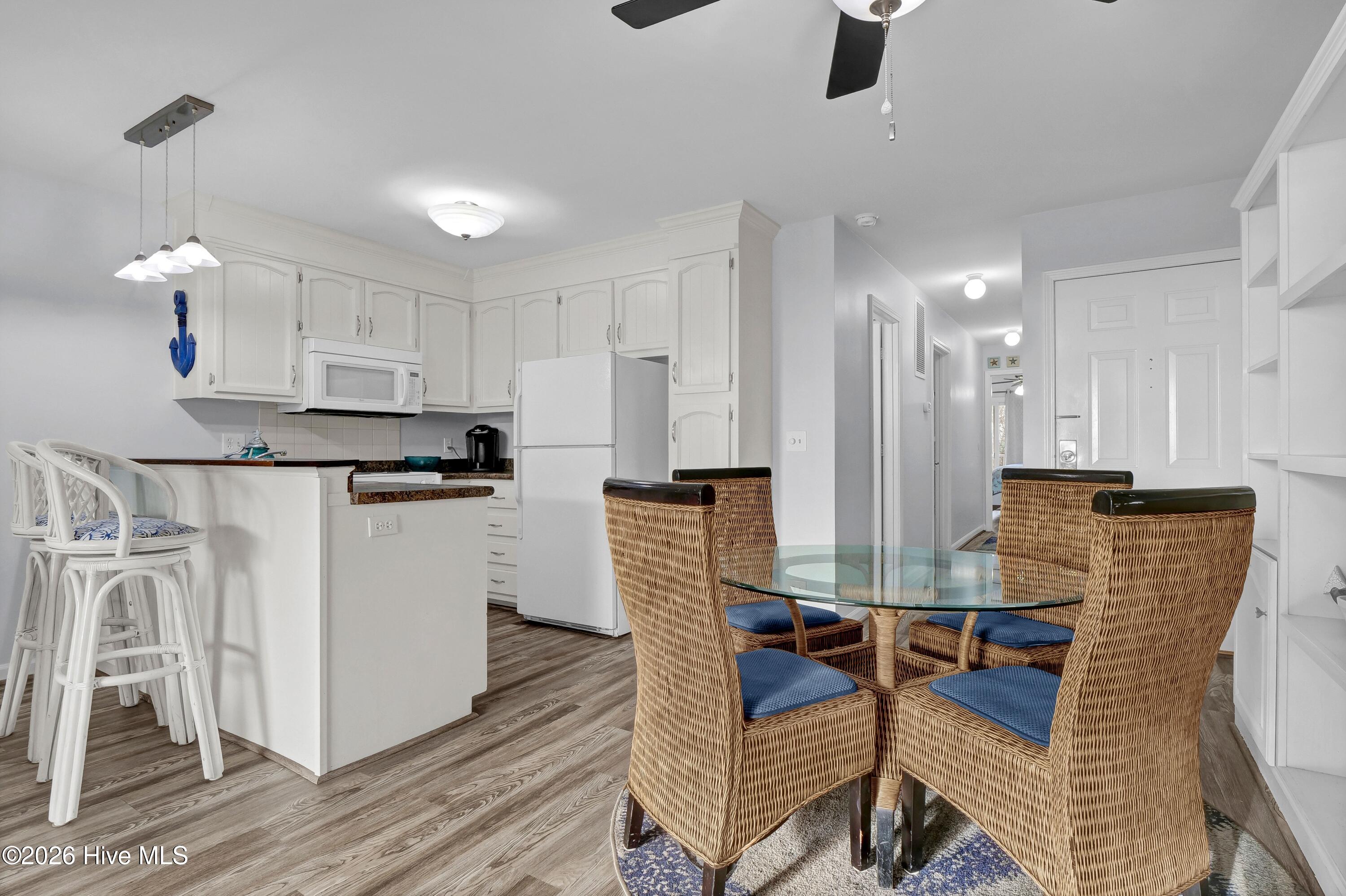 1505 Carolina Beach Avenue N 1e Property Photo 9
