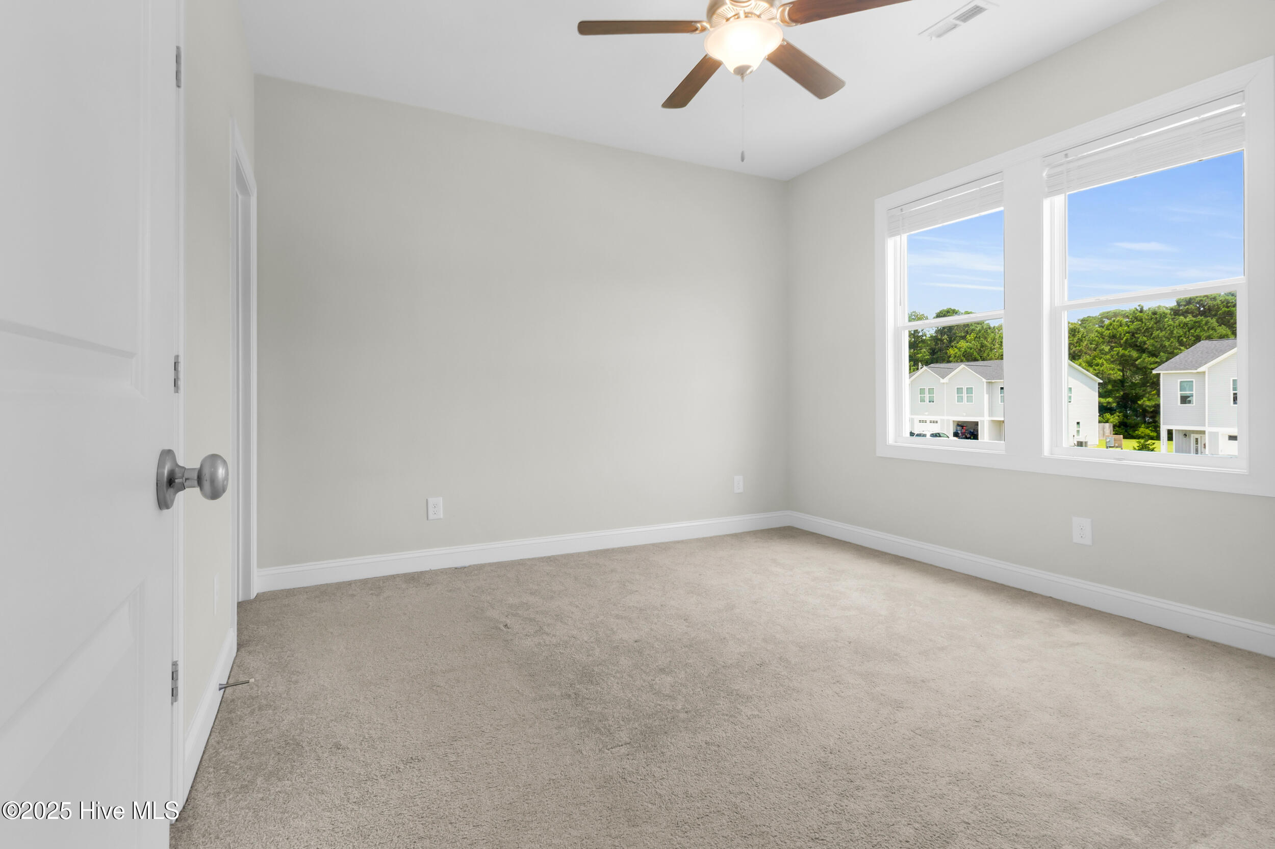 139 Pasture Lane 10a Property Photo 6