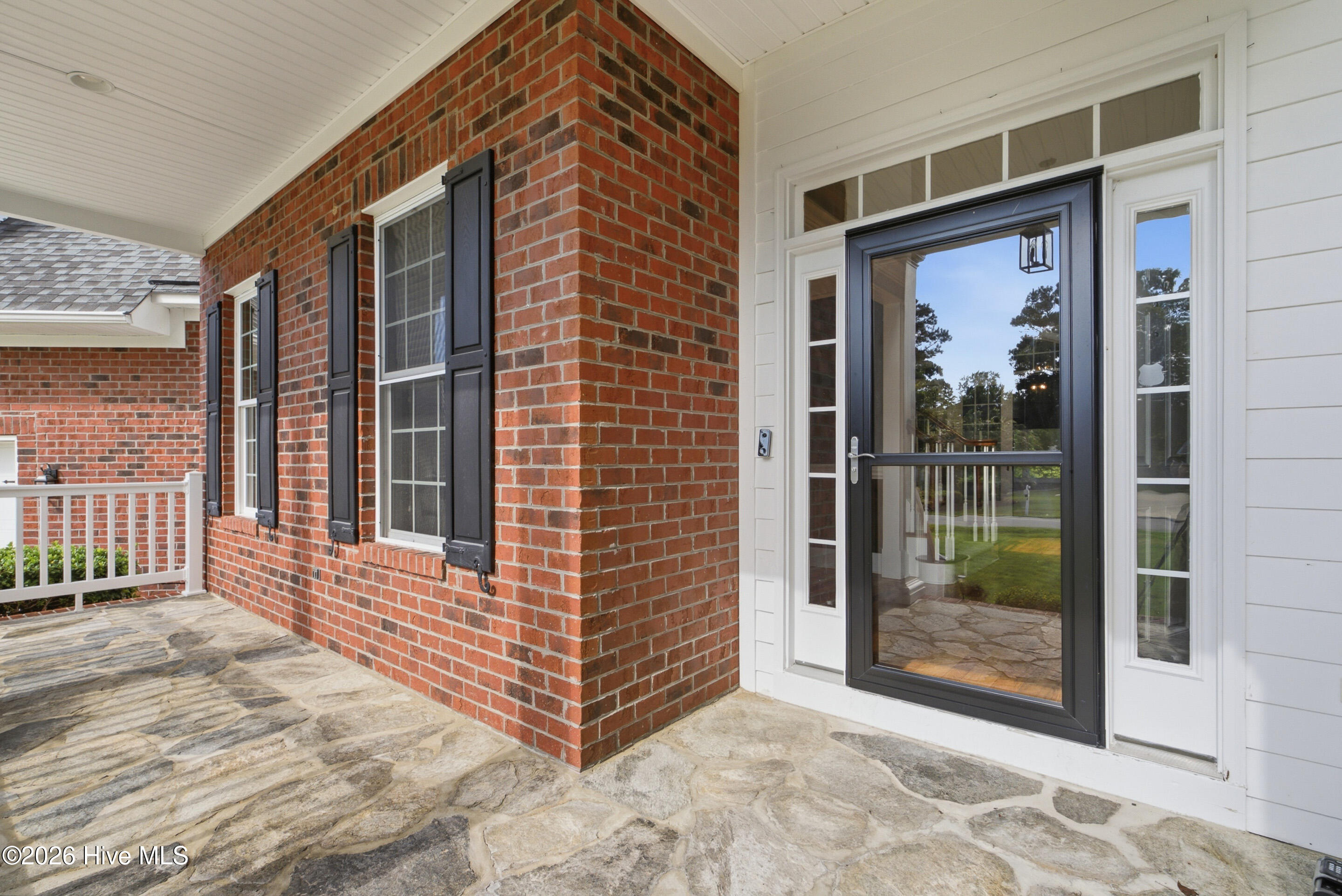 2764 Cedar Crest Drive Property Photo 4