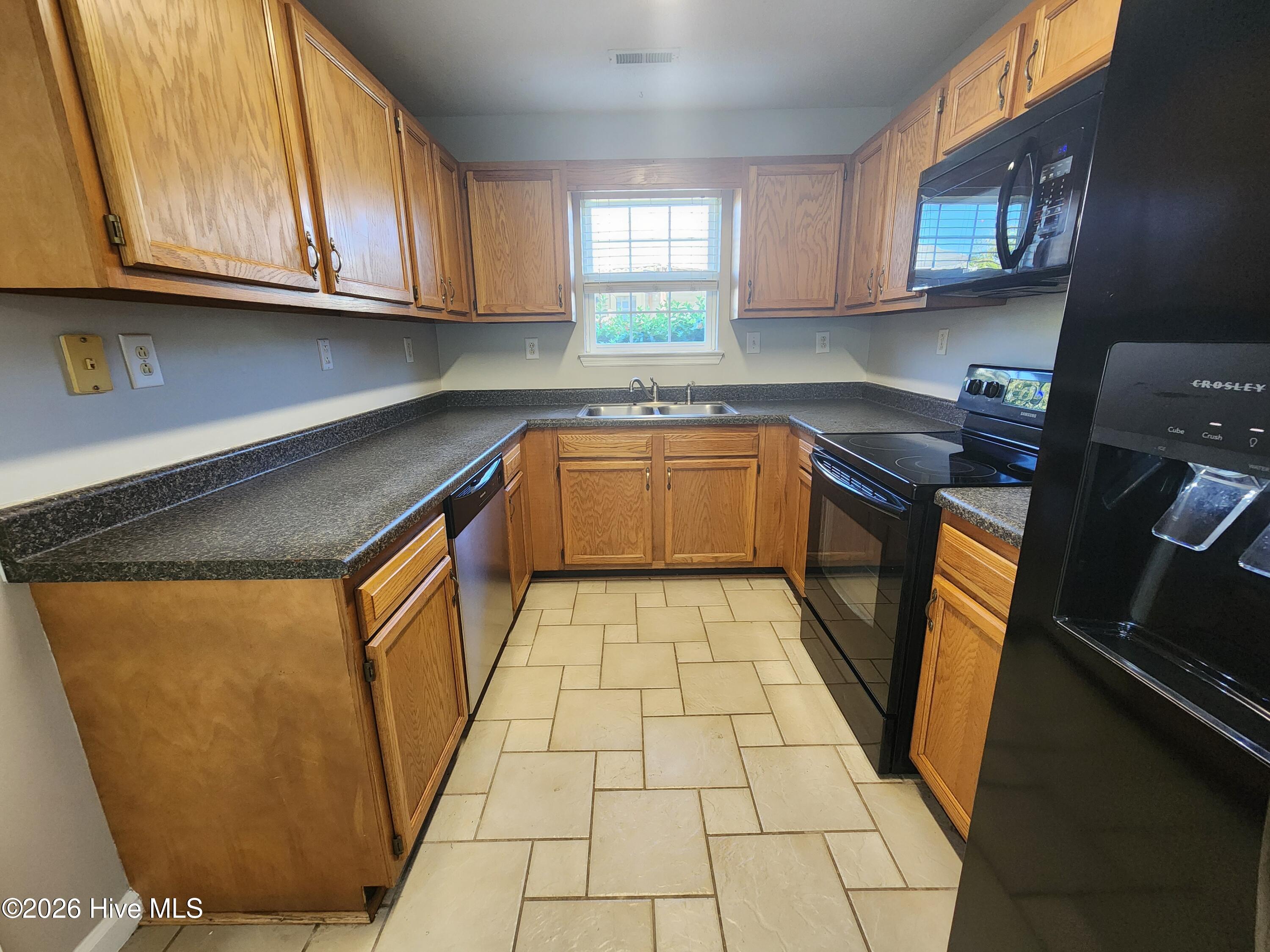 115 Eastgate Drive Property Photo 6