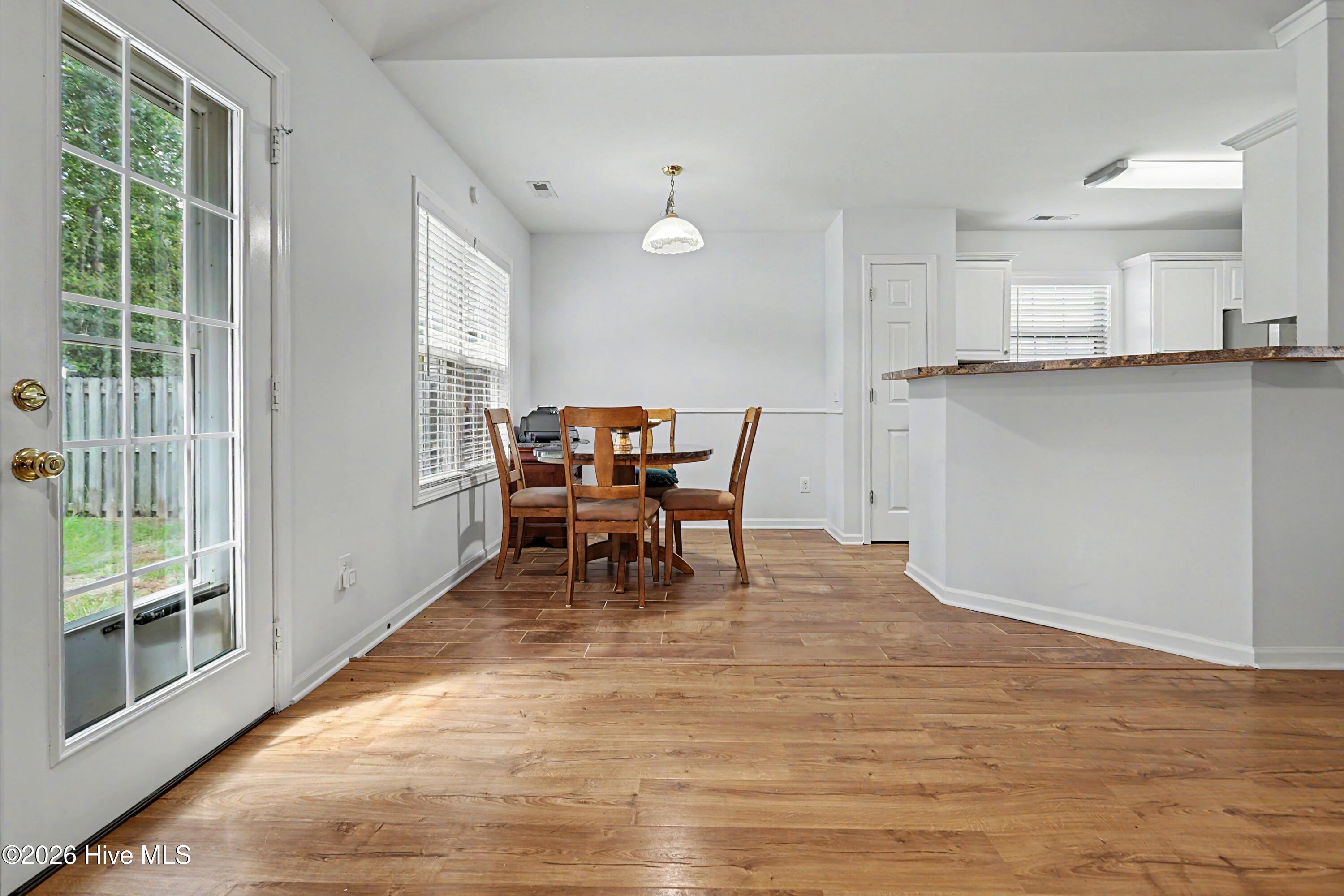 5103 Long Pointe Road Property Photo 4