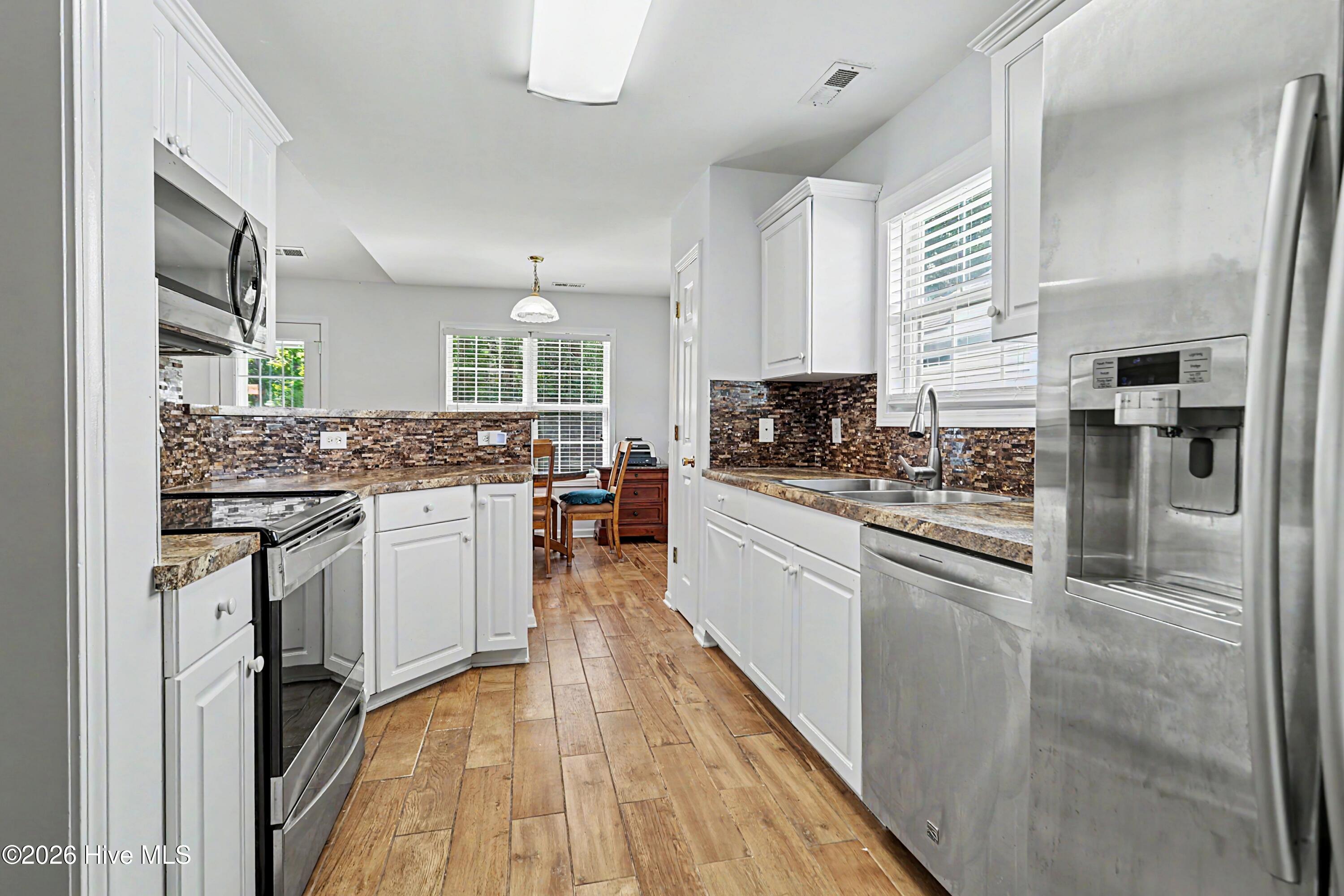 5103 Long Pointe Road Property Photo 10