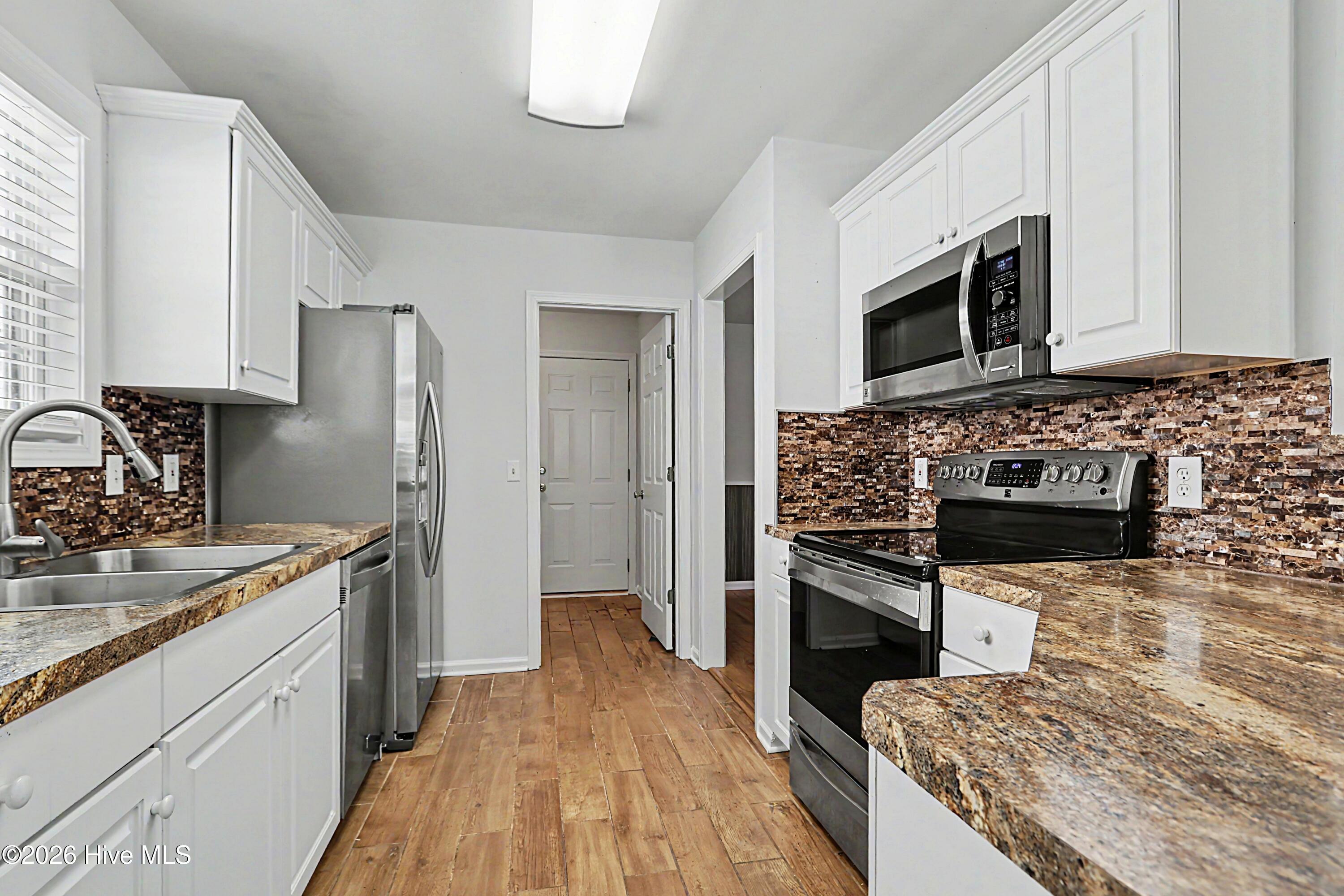 5103 Long Pointe Road Property Photo 11