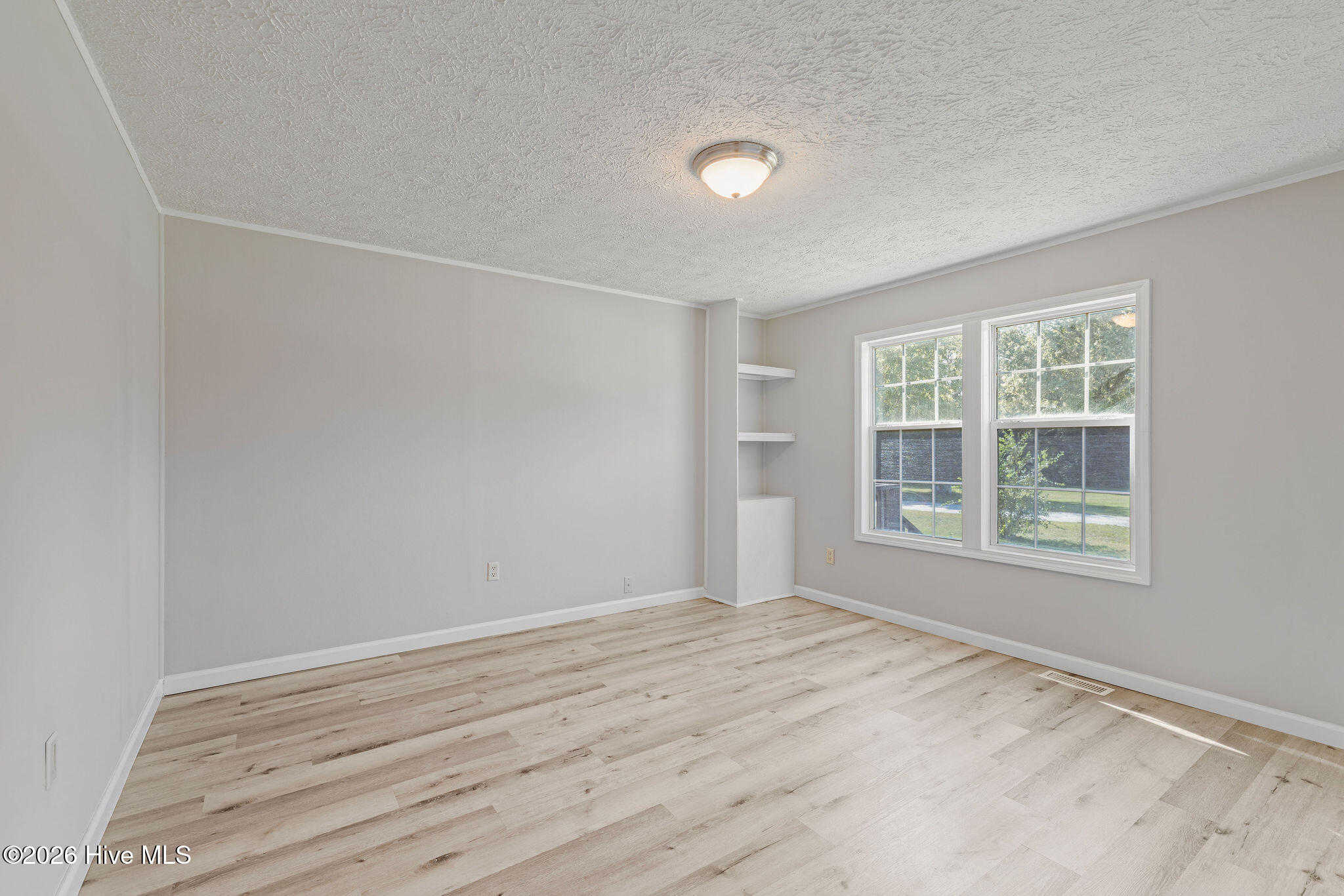 5366 Sterling Drive Property Photo 12