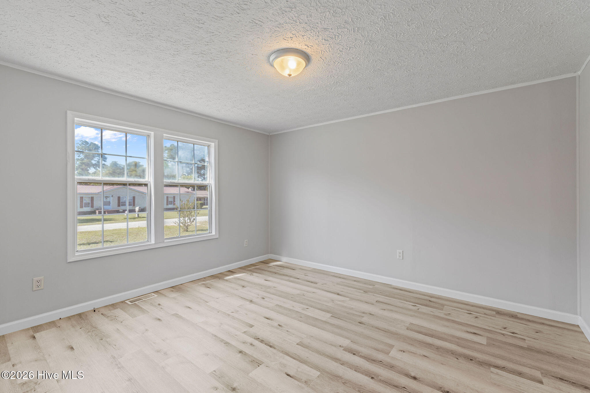 5366 Sterling Drive Property Photo 14