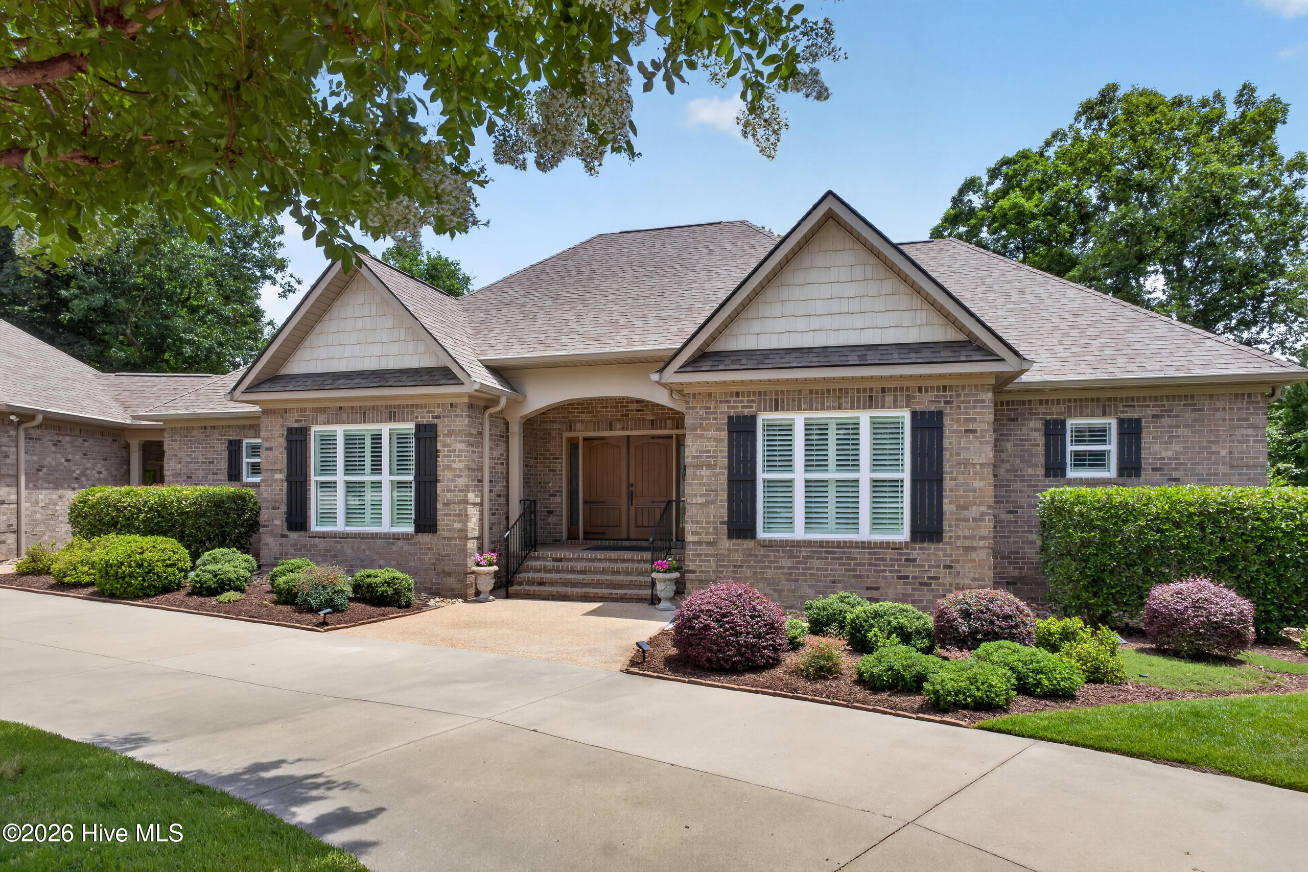156 Quiet Oak Court Property Photo 6