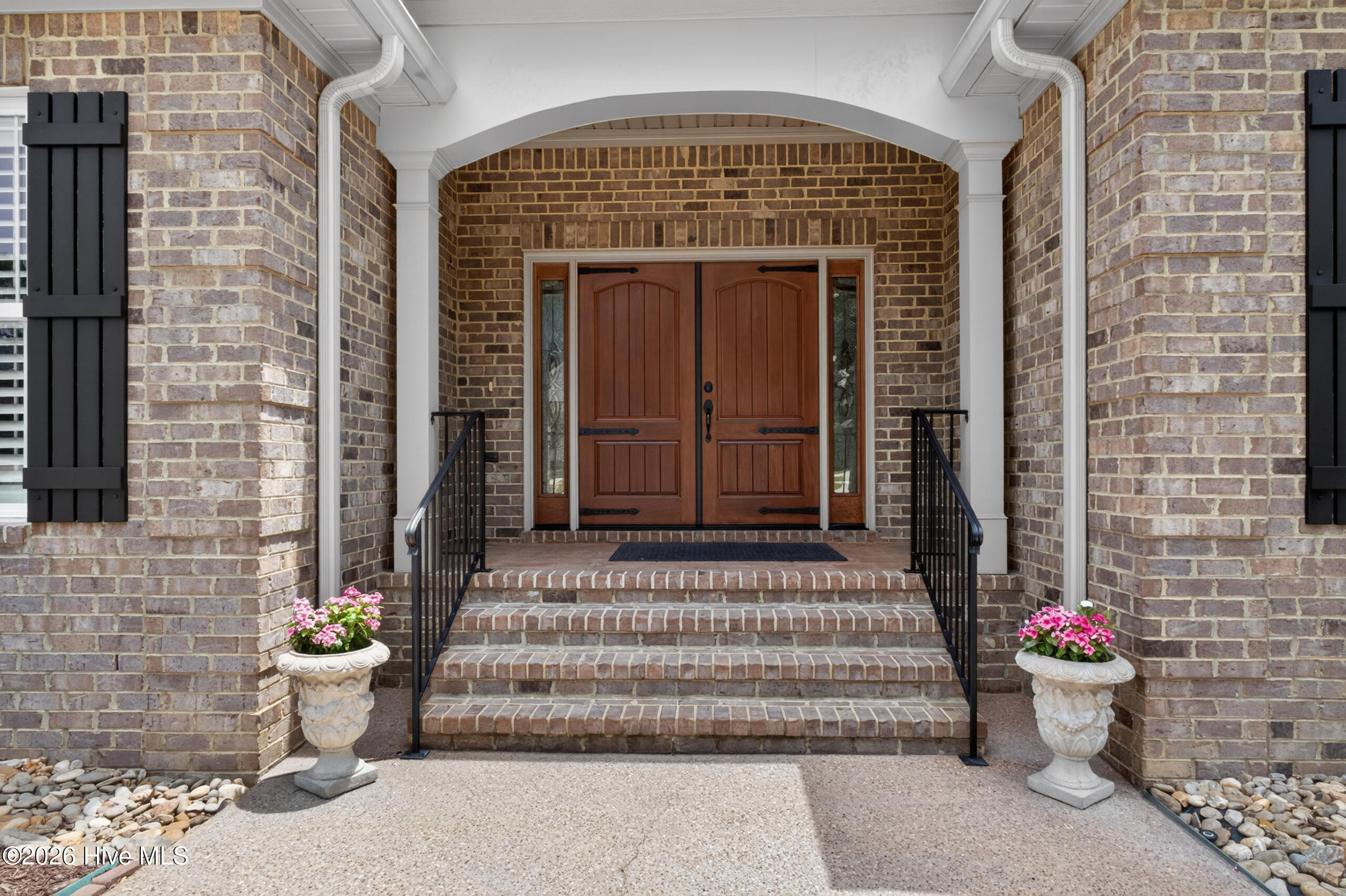 156 Quiet Oak Court Property Photo 7