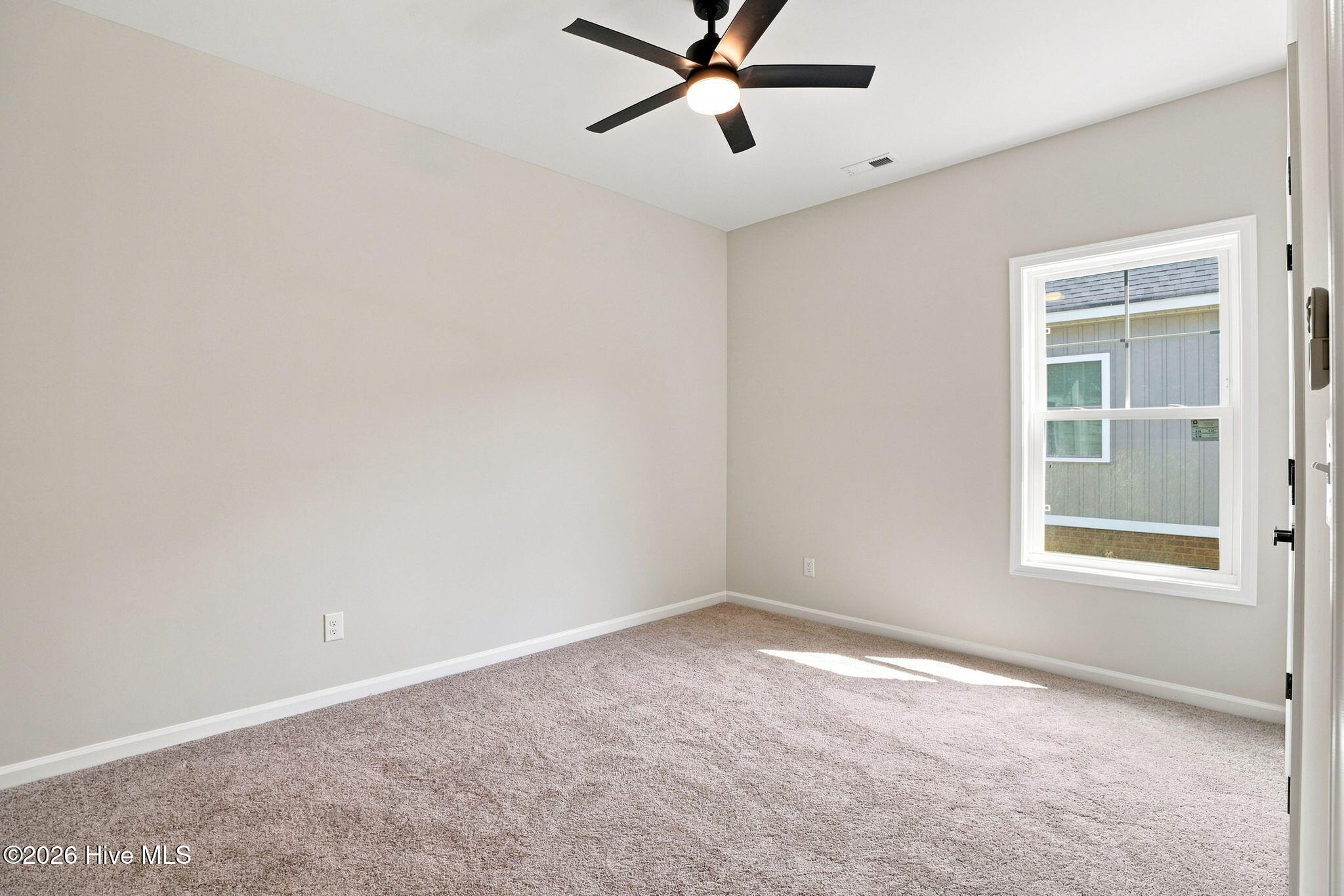 56 Ladybank Property Photo 21