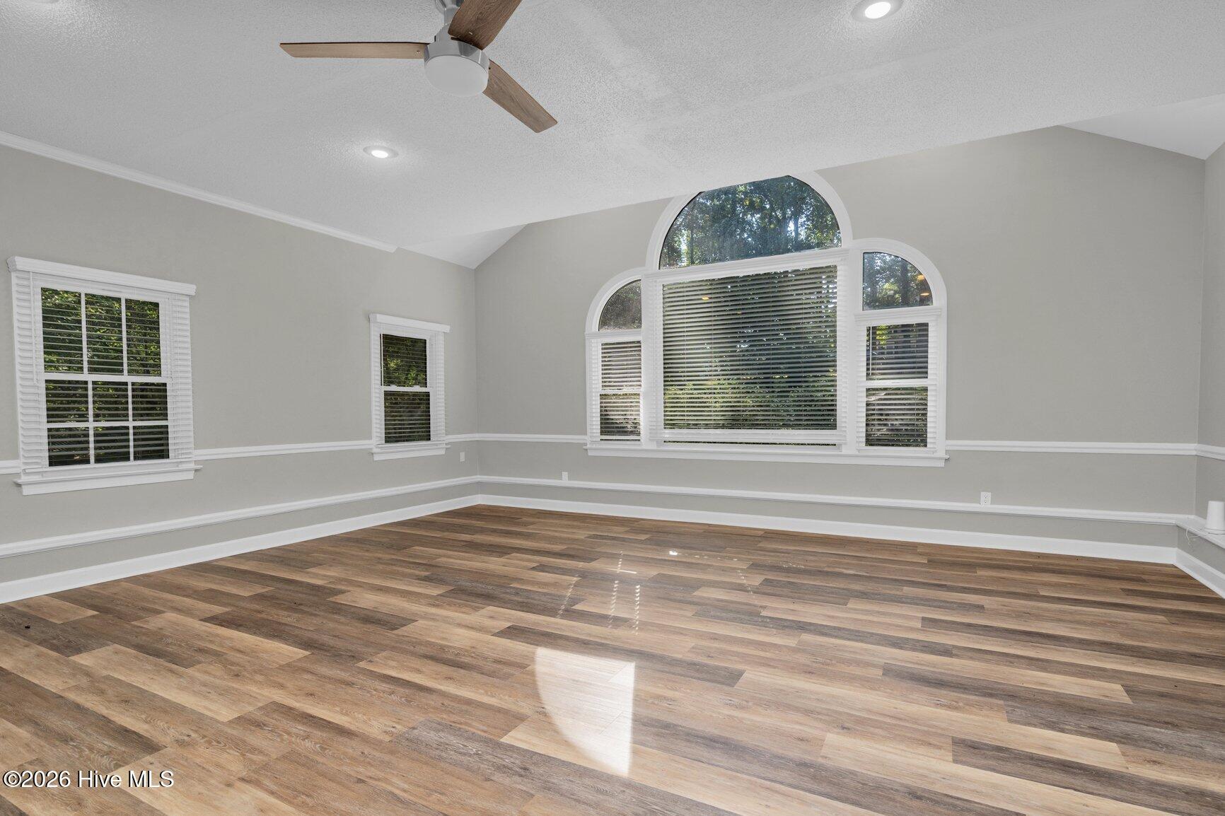 2239 Creekridge Drive Property Photo 6