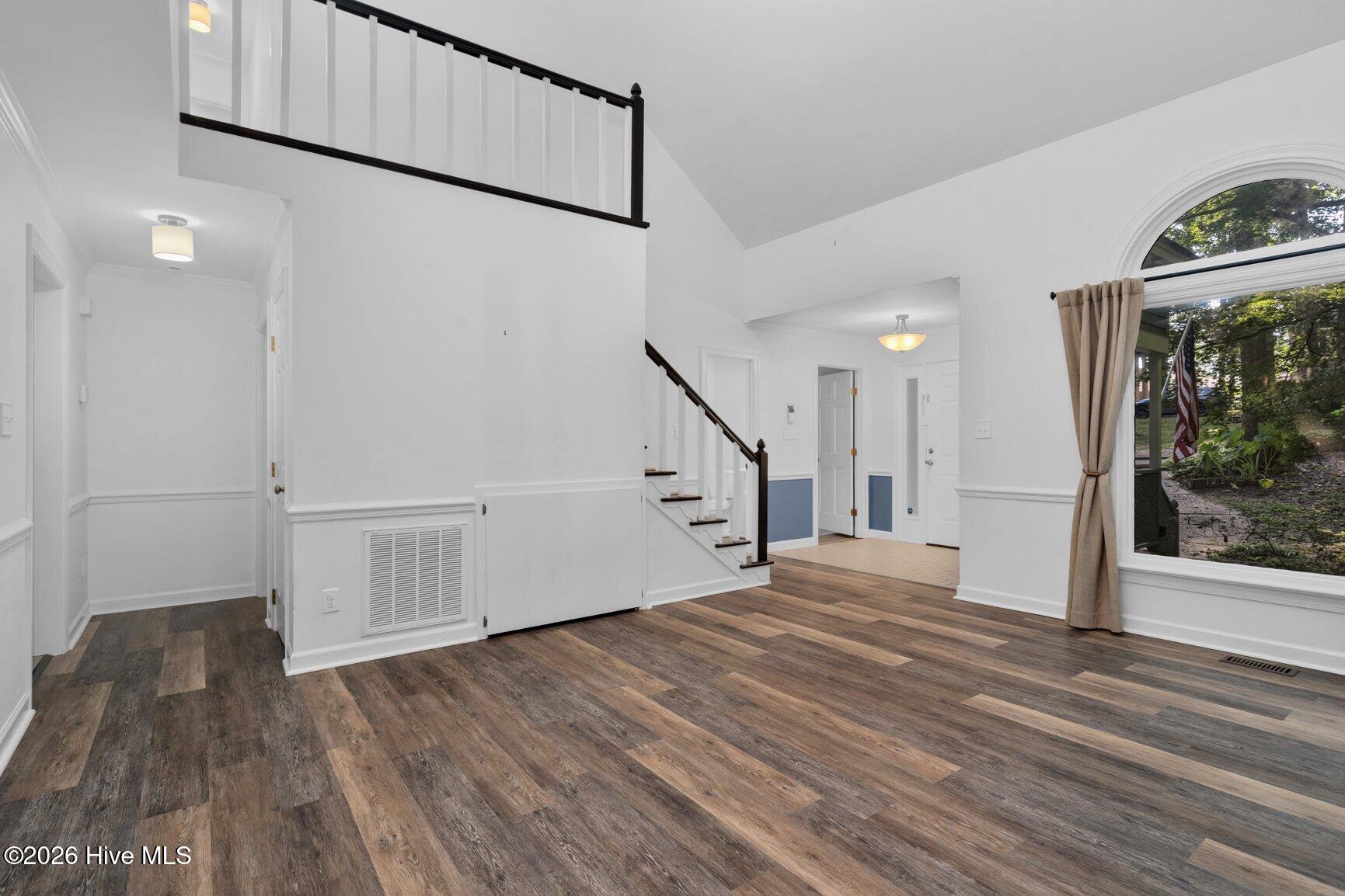 2239 Creekridge Drive Property Photo 8
