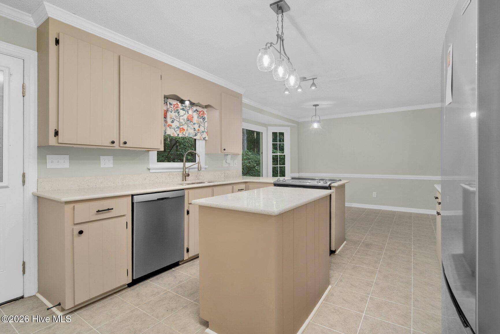 2239 Creekridge Drive Property Photo 12