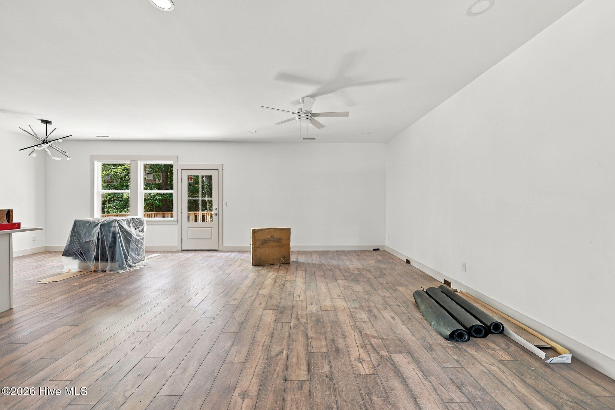 101 Hillside Drive Property Photo 6