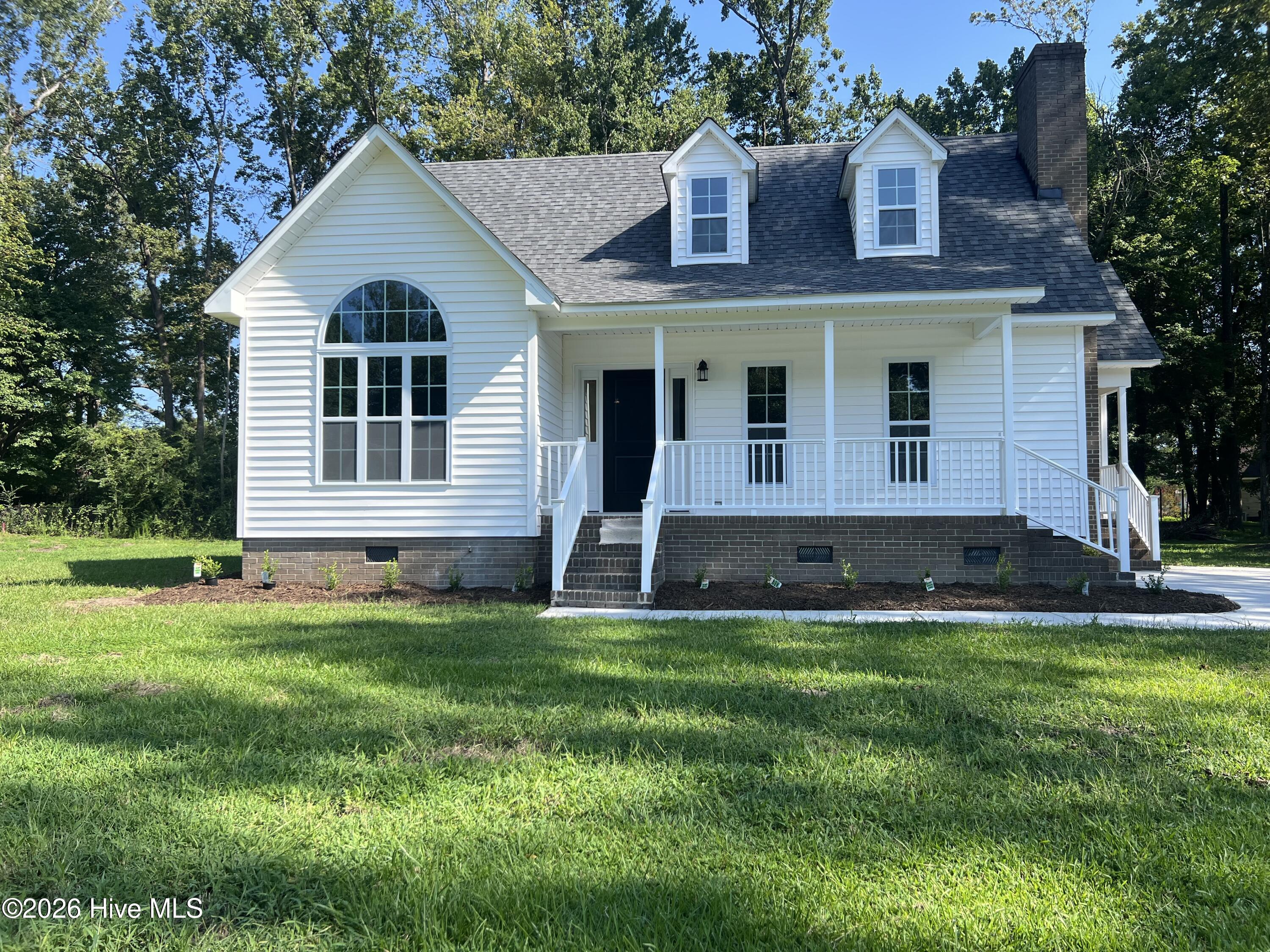2304 Woodridge Drive