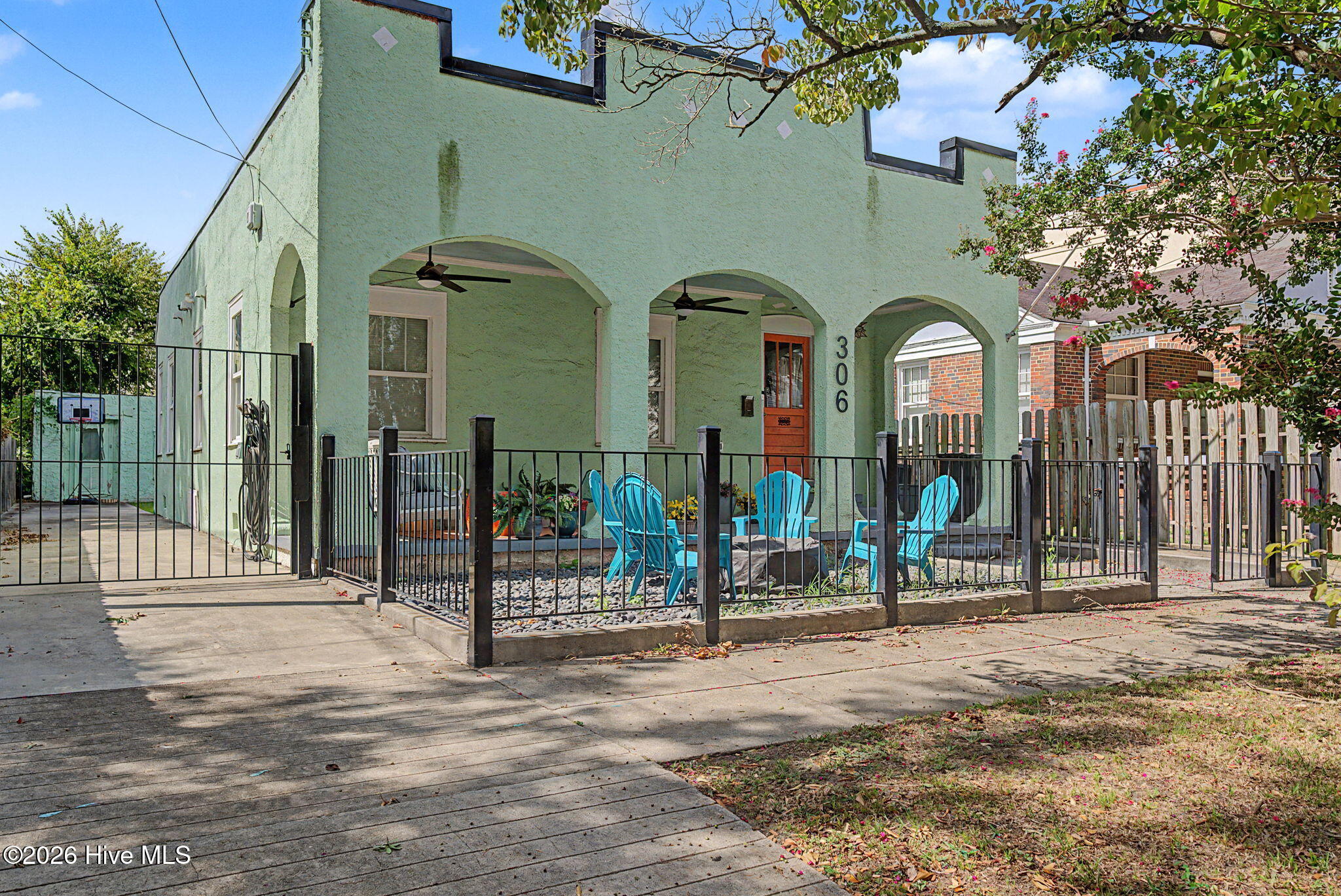 306 Ellis Street Property Photo 2