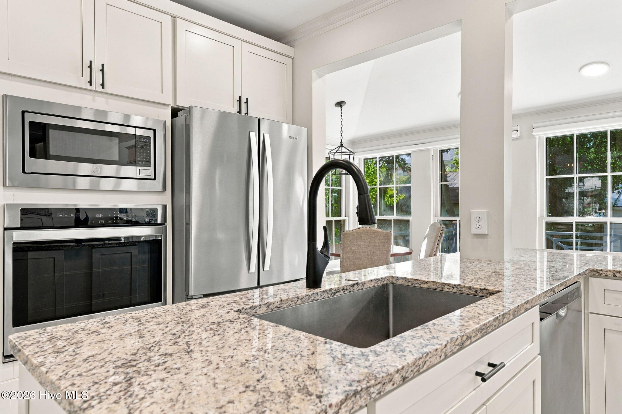 609 New Street Property Photo 18