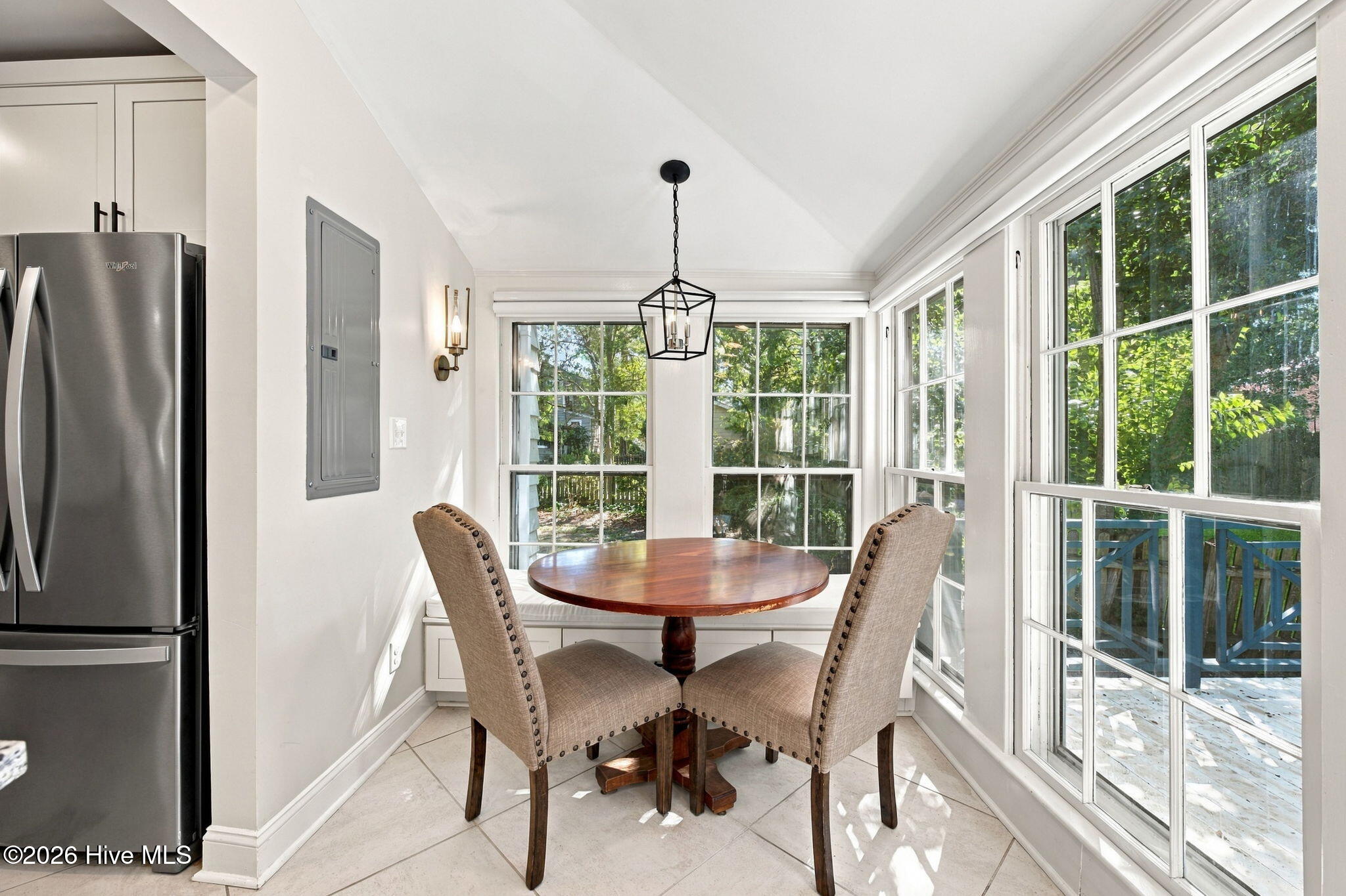 609 New Street Property Photo 21