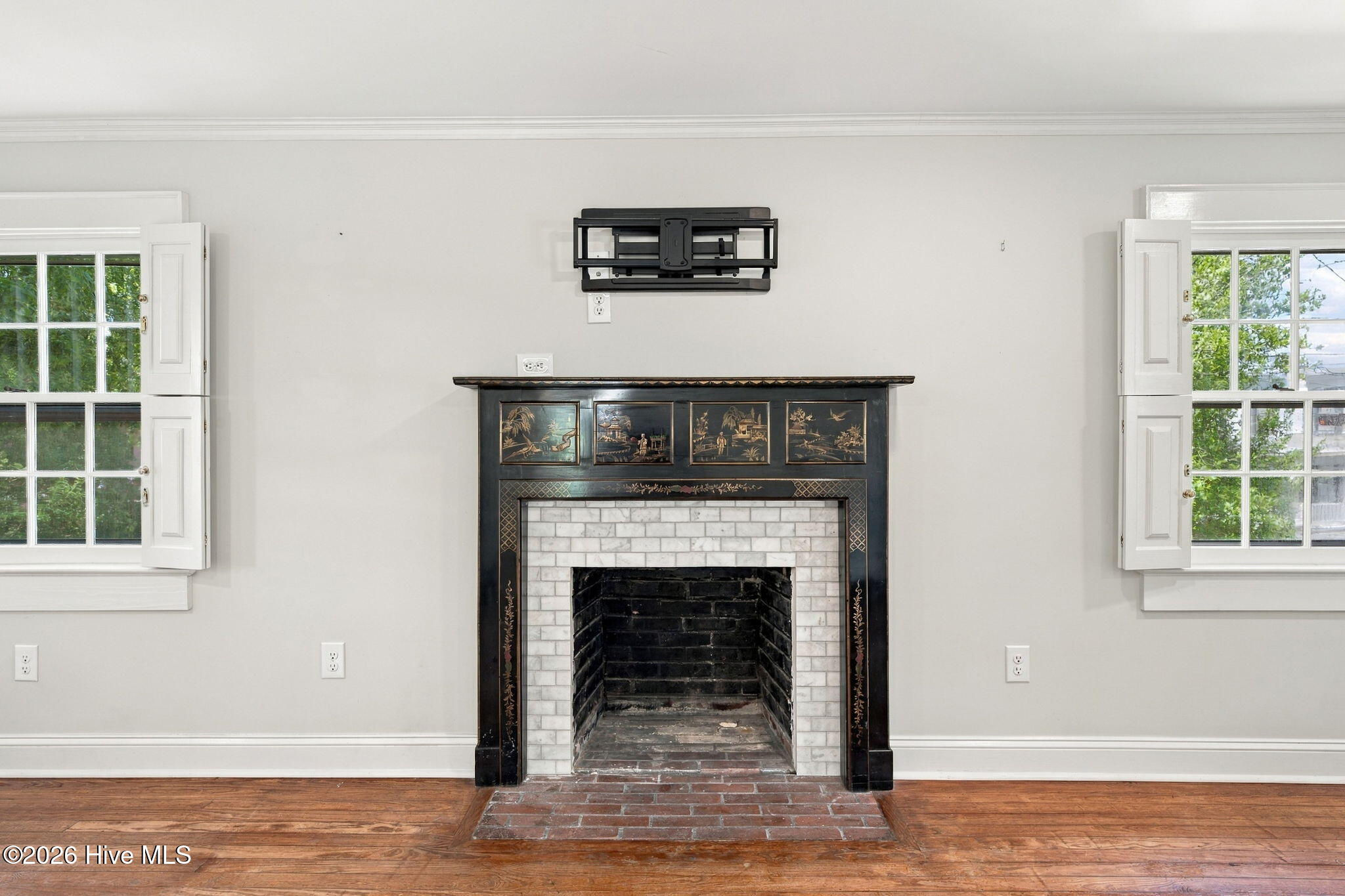 609 New Street Property Photo 30