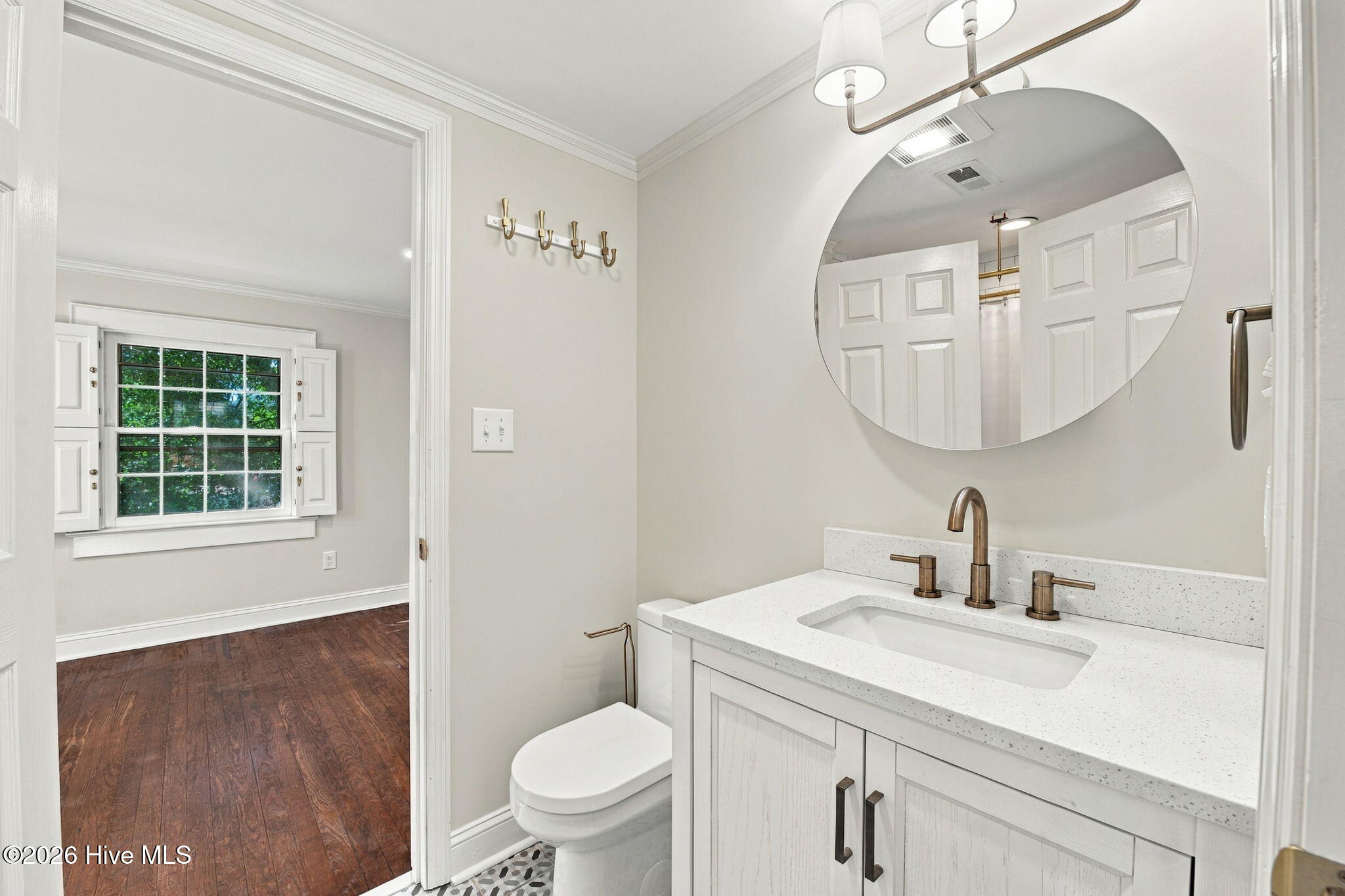609 New Street Property Photo 42