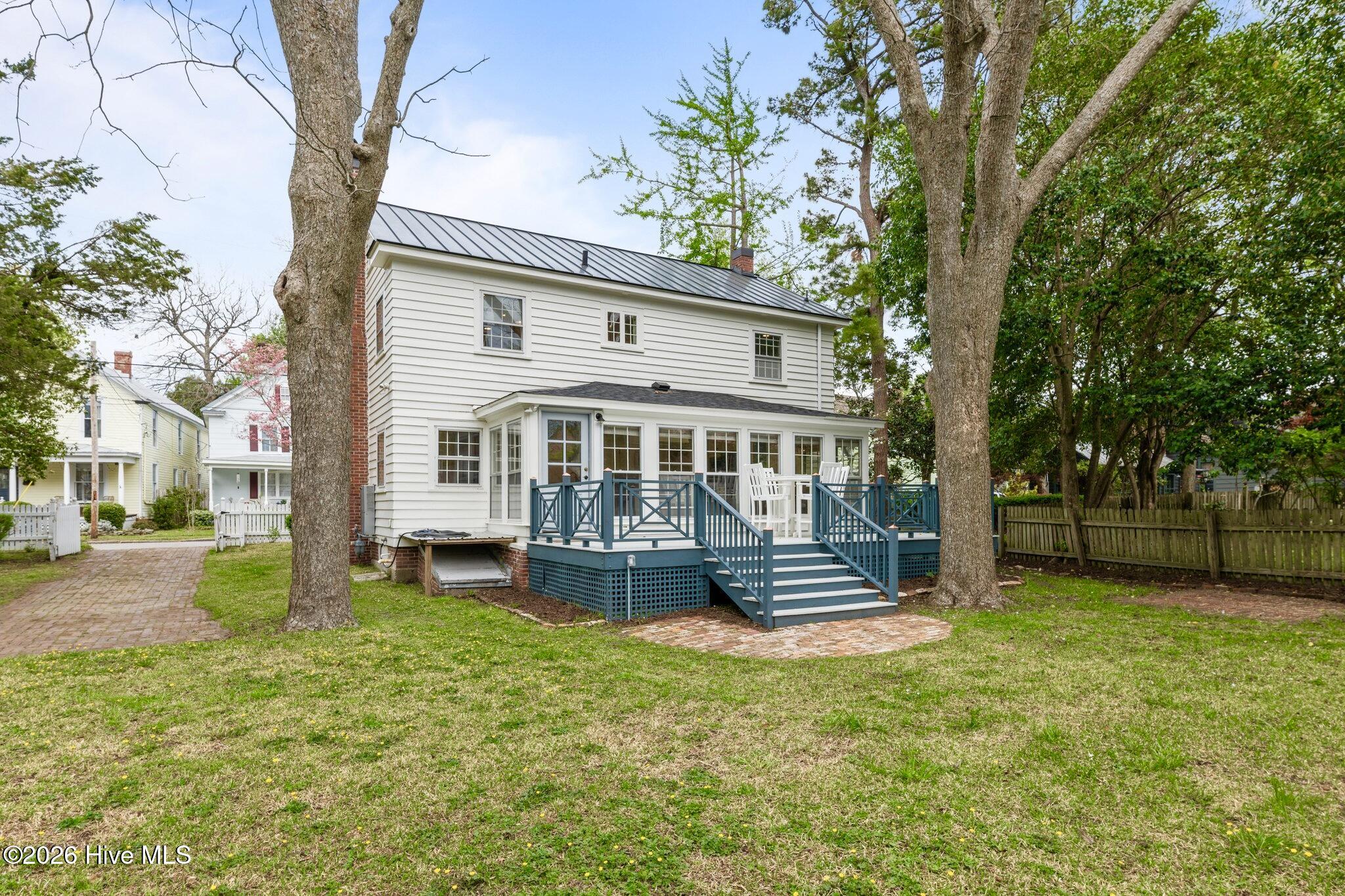 609 New Street Property Photo 49