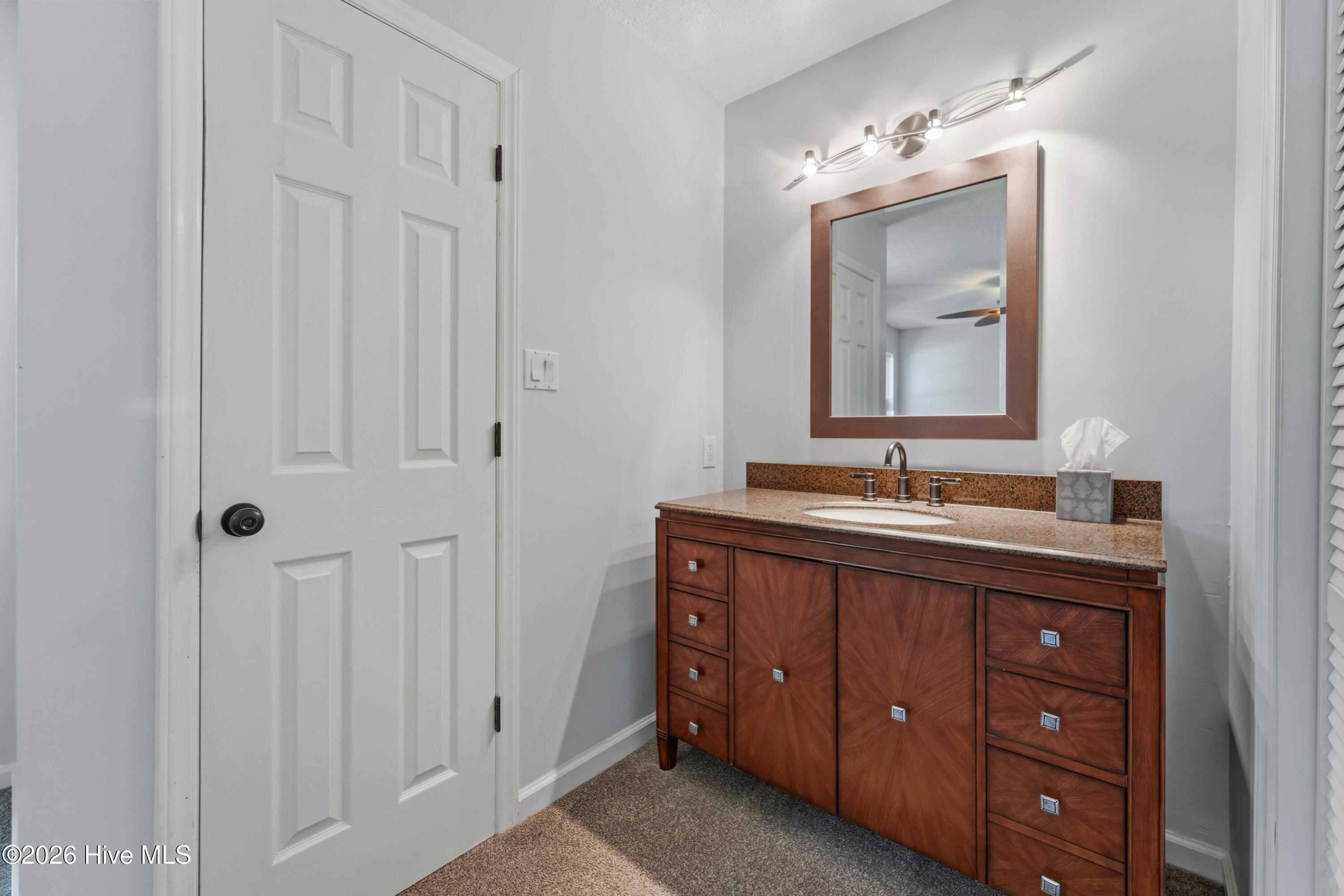 119 E Ivybridge Drive Property Photo 15