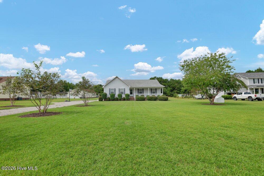 133 Derby Lane Property Photo 4