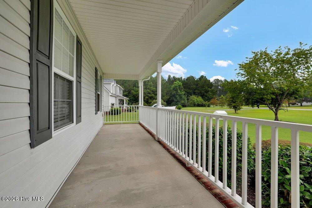 133 Derby Lane Property Photo 6