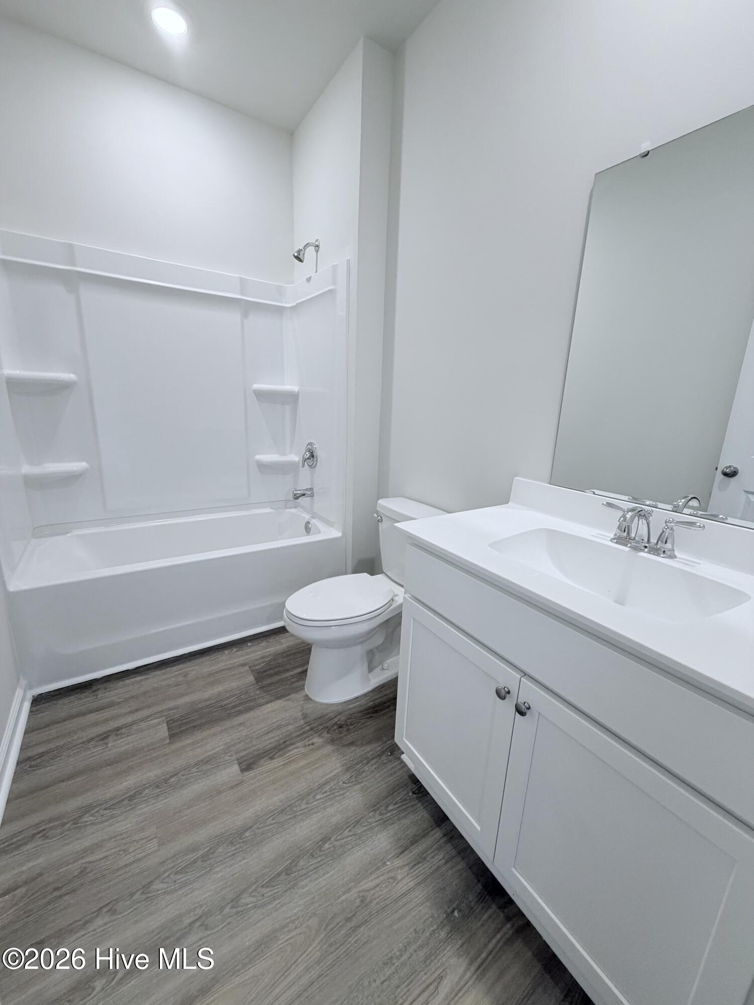 270 Ridley Street Property Photo 6