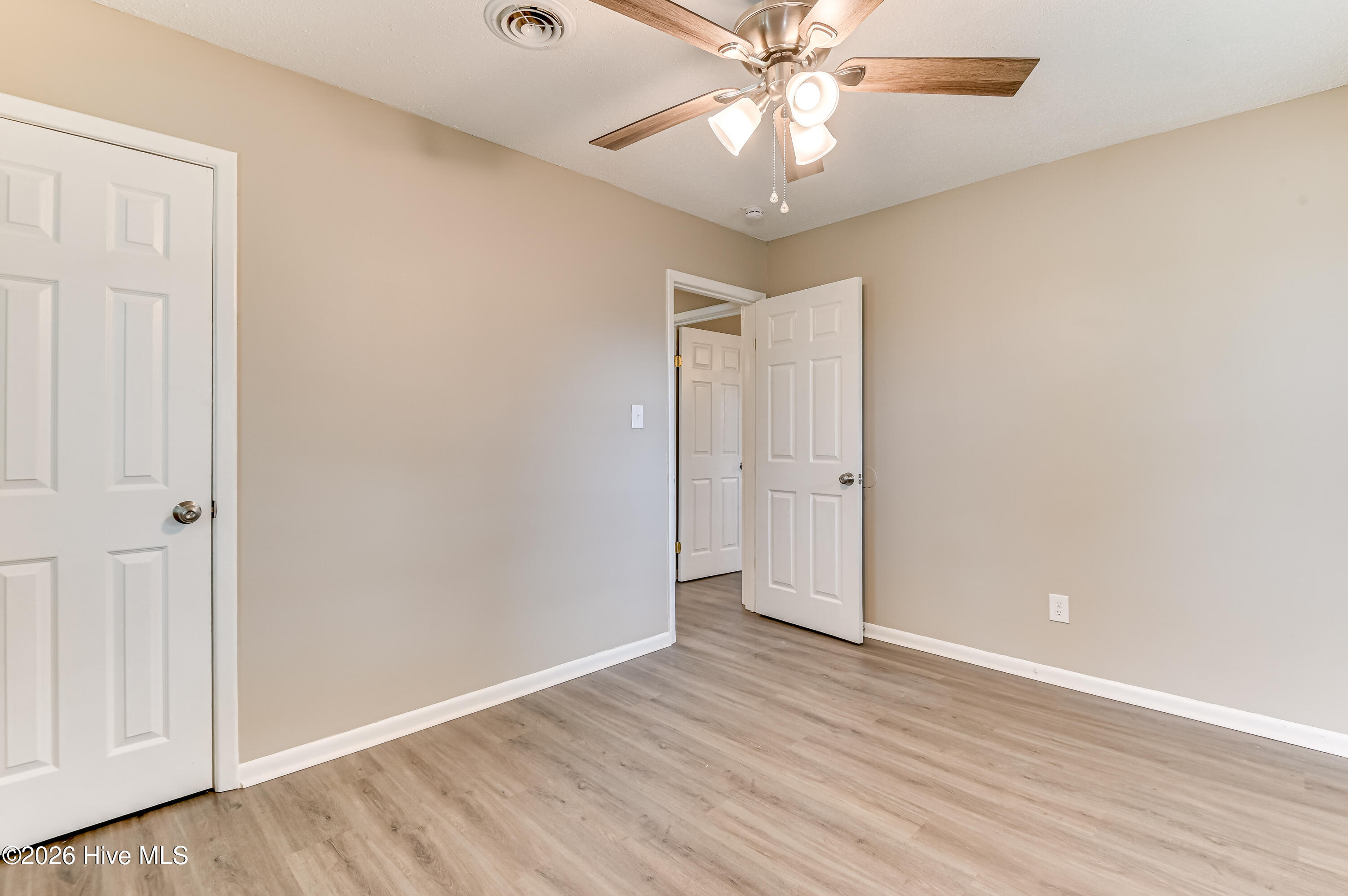 2328 Prague Court Property Photo 26