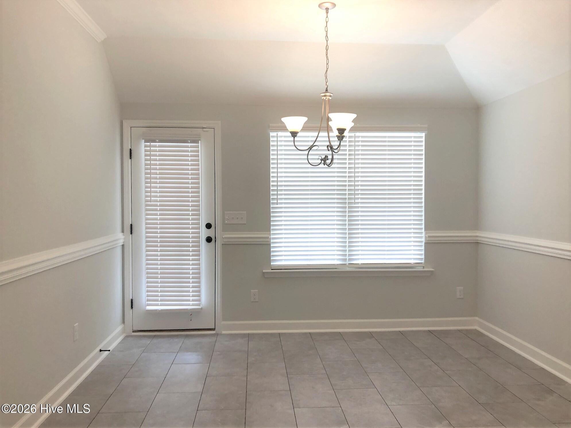 851 Goodale Drive Property Photo 6