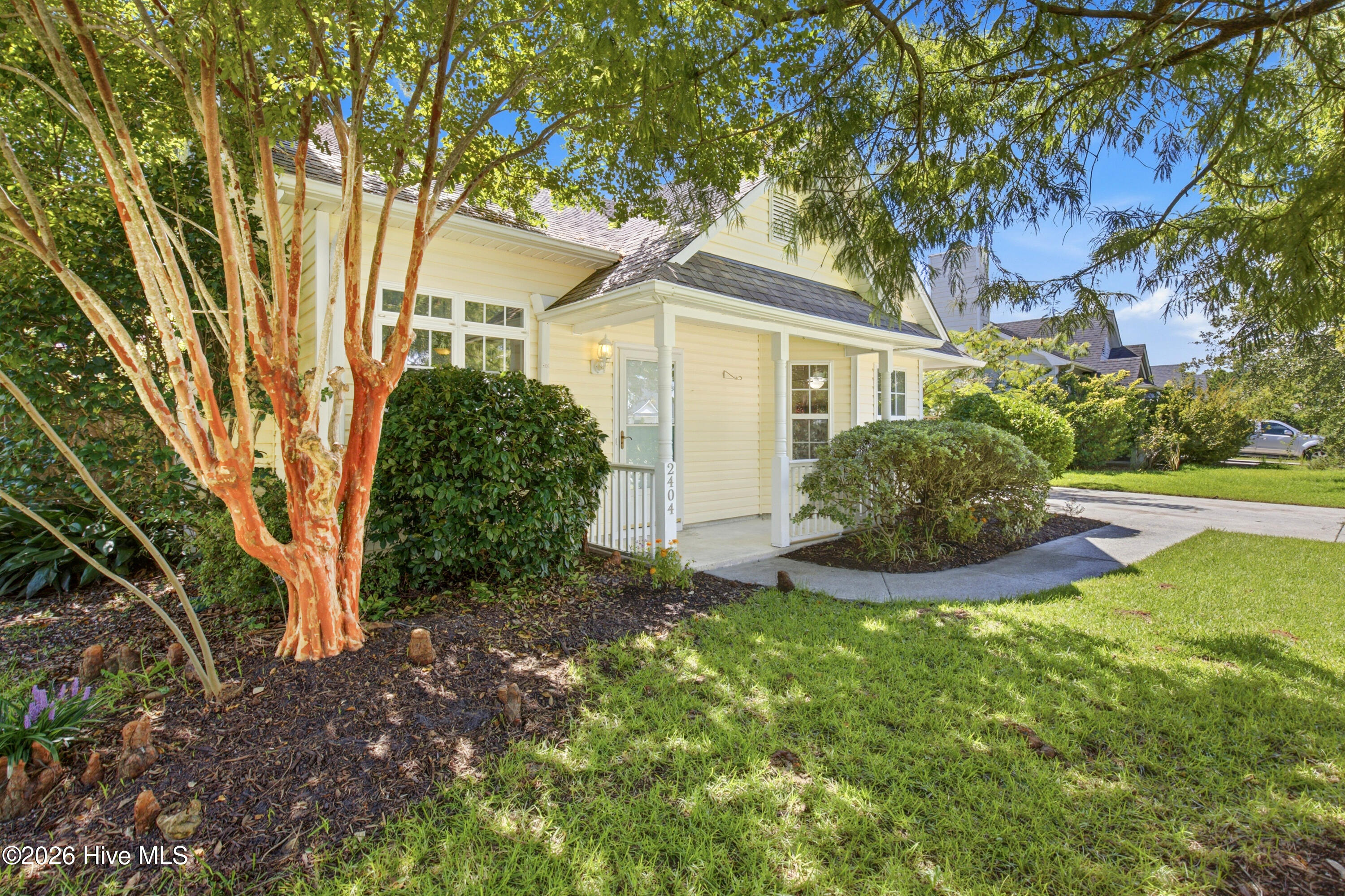 2404 Sapling Circle Property Photo 3