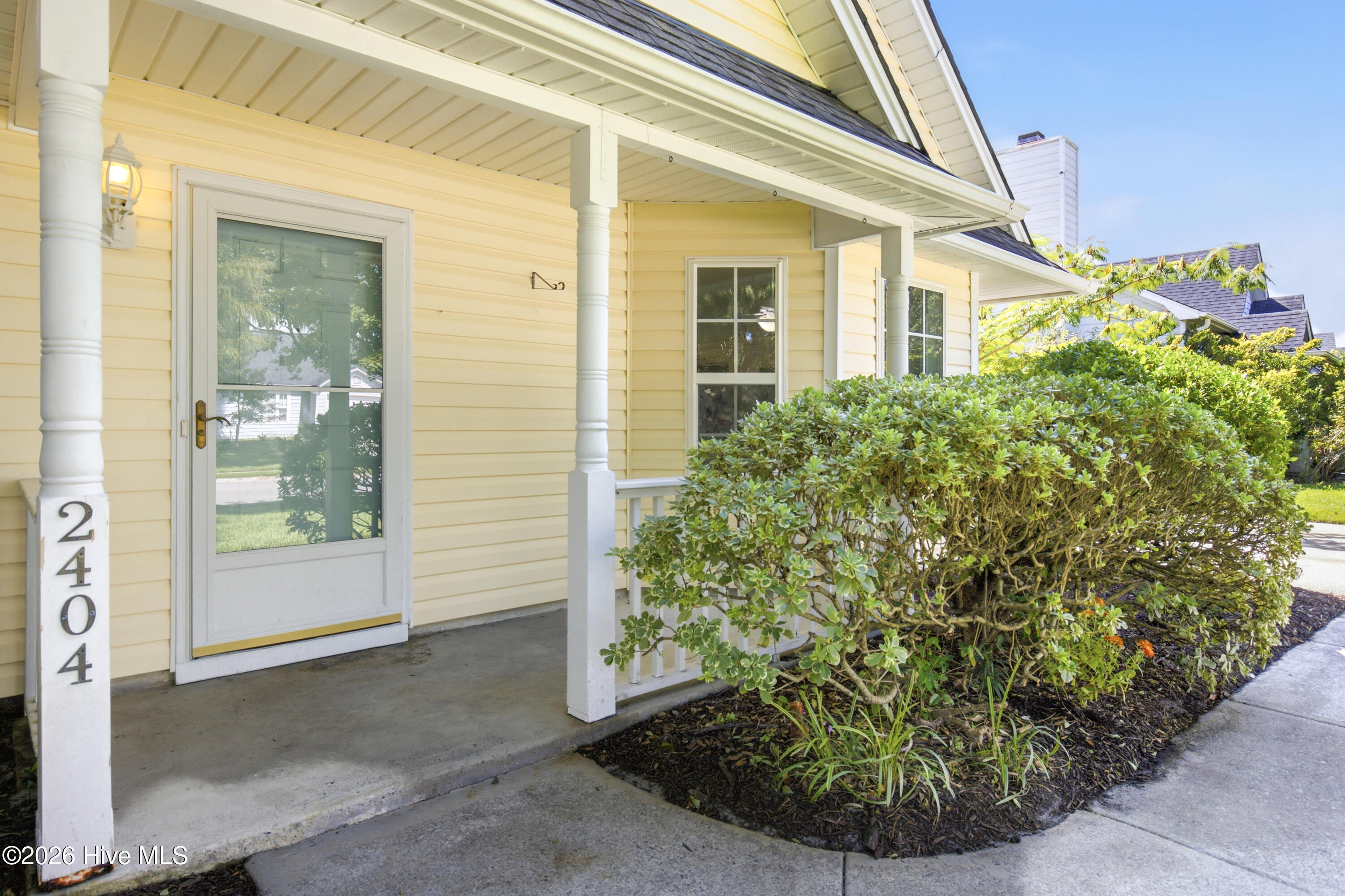 2404 Sapling Circle Property Photo 4
