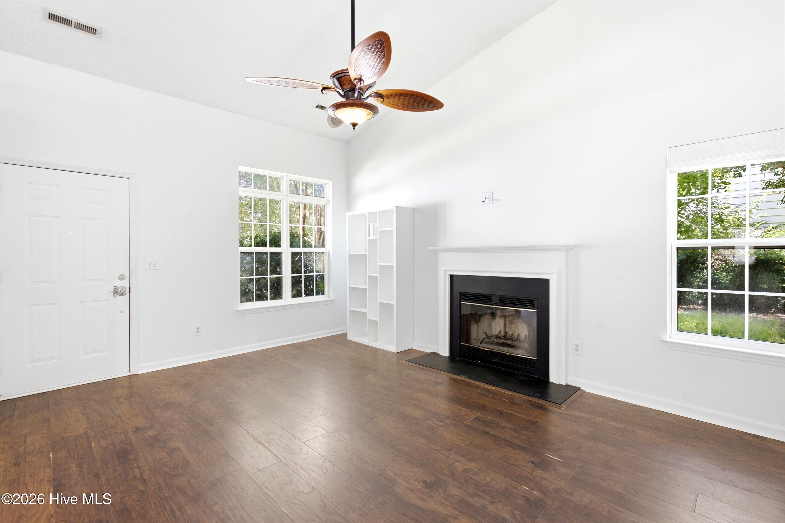 2404 Sapling Circle Property Photo 5