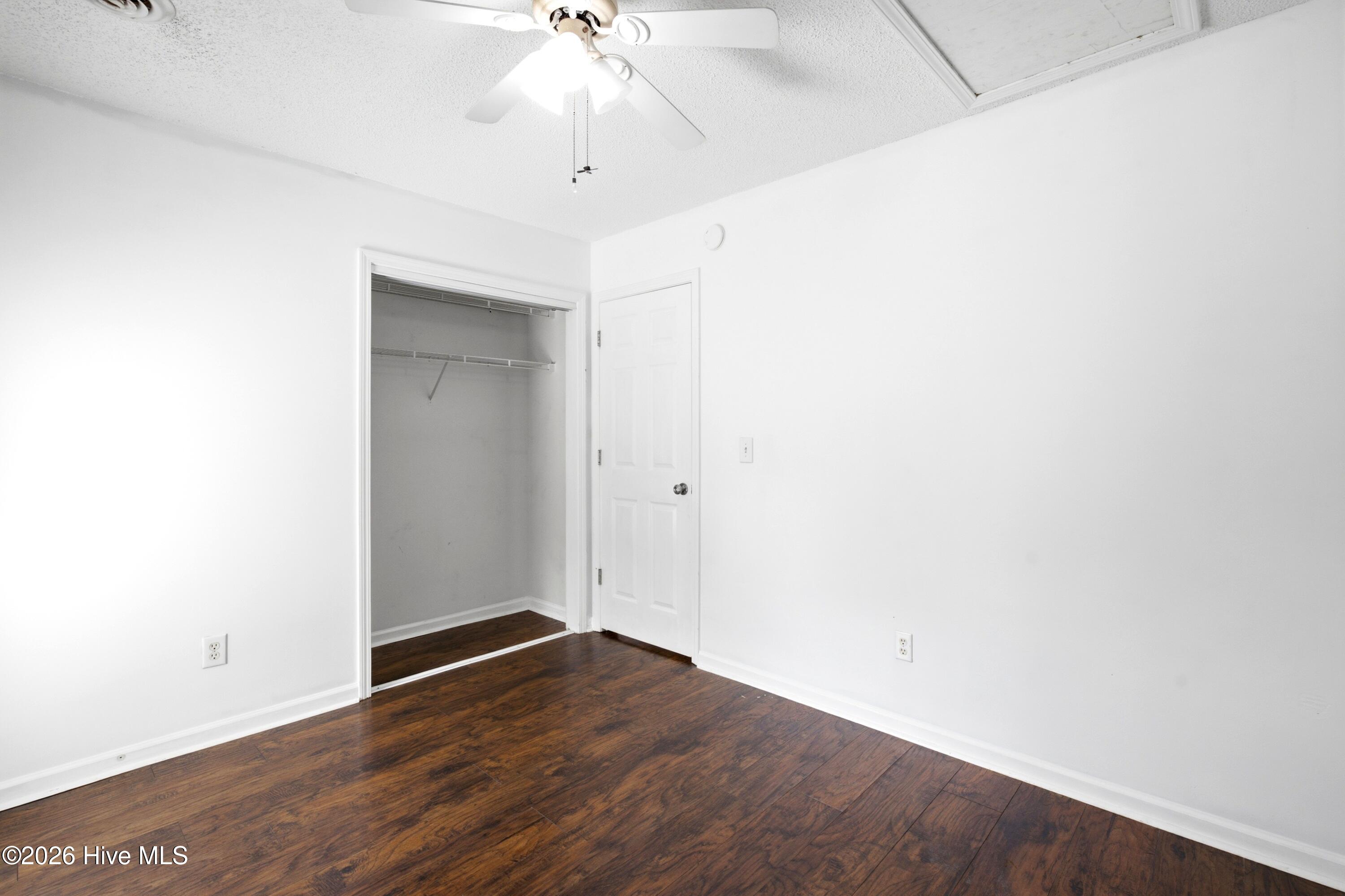 2404 Sapling Circle Property Photo 28