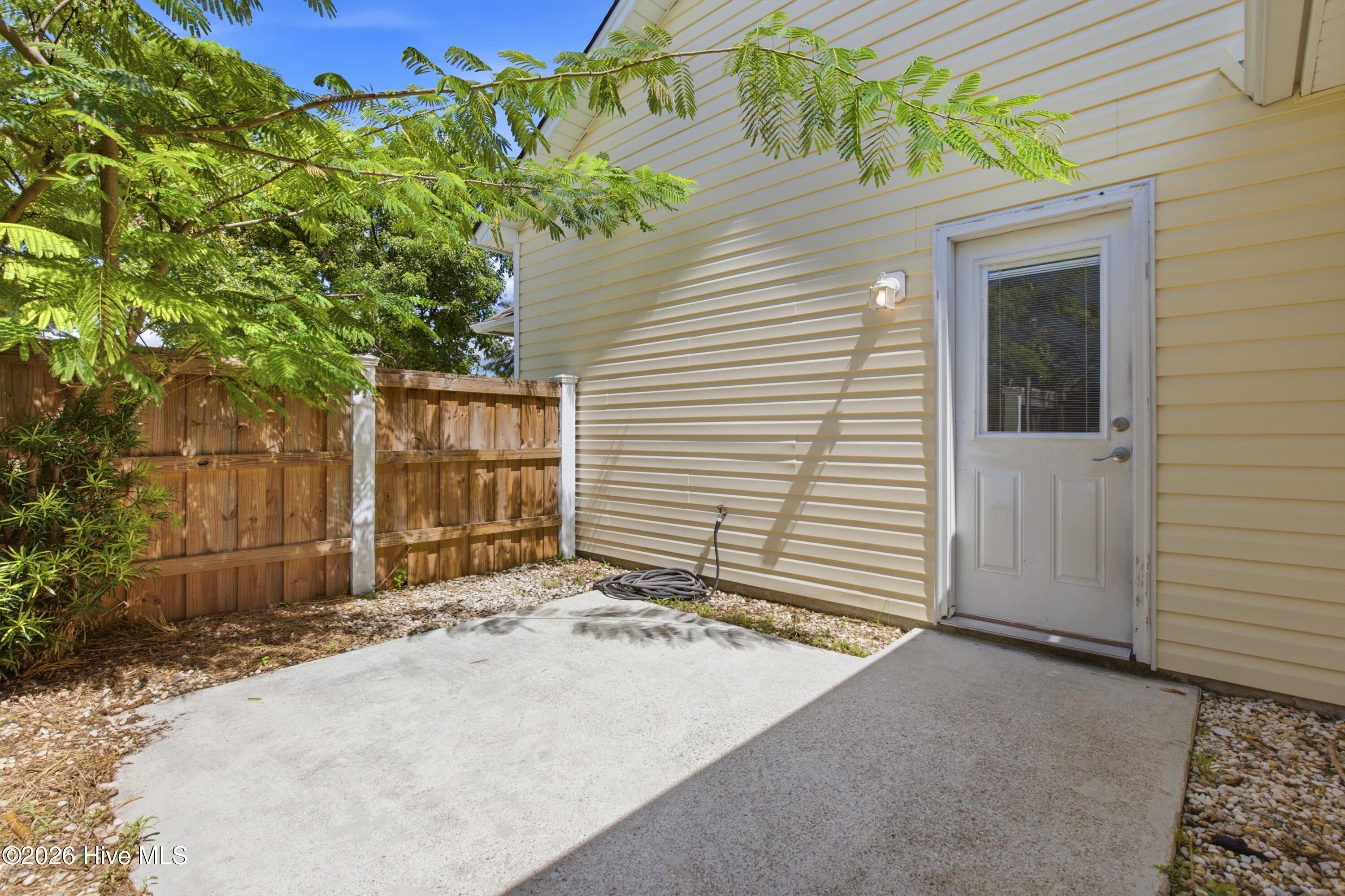 2404 Sapling Circle Property Photo 29