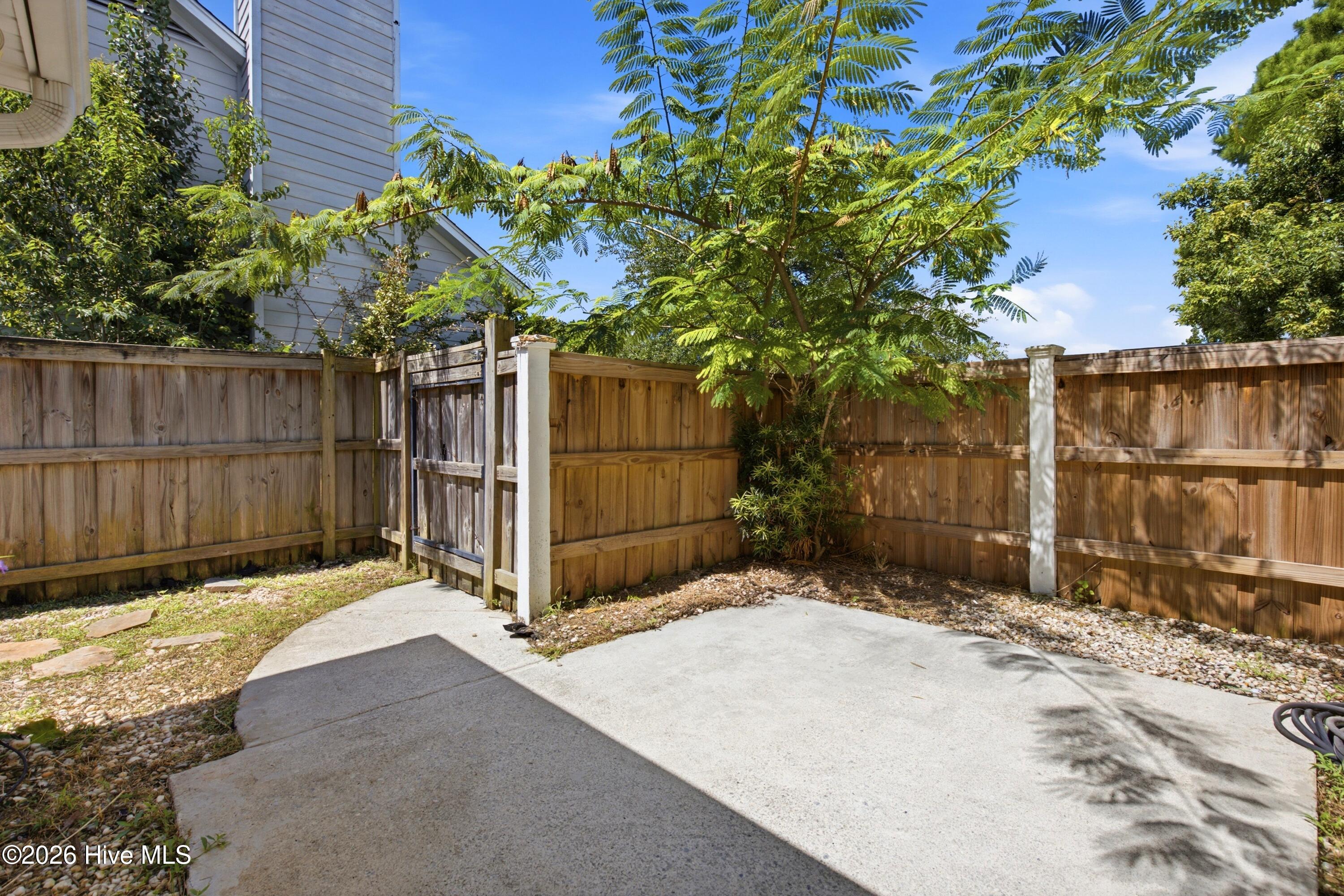 2404 Sapling Circle Property Photo 30