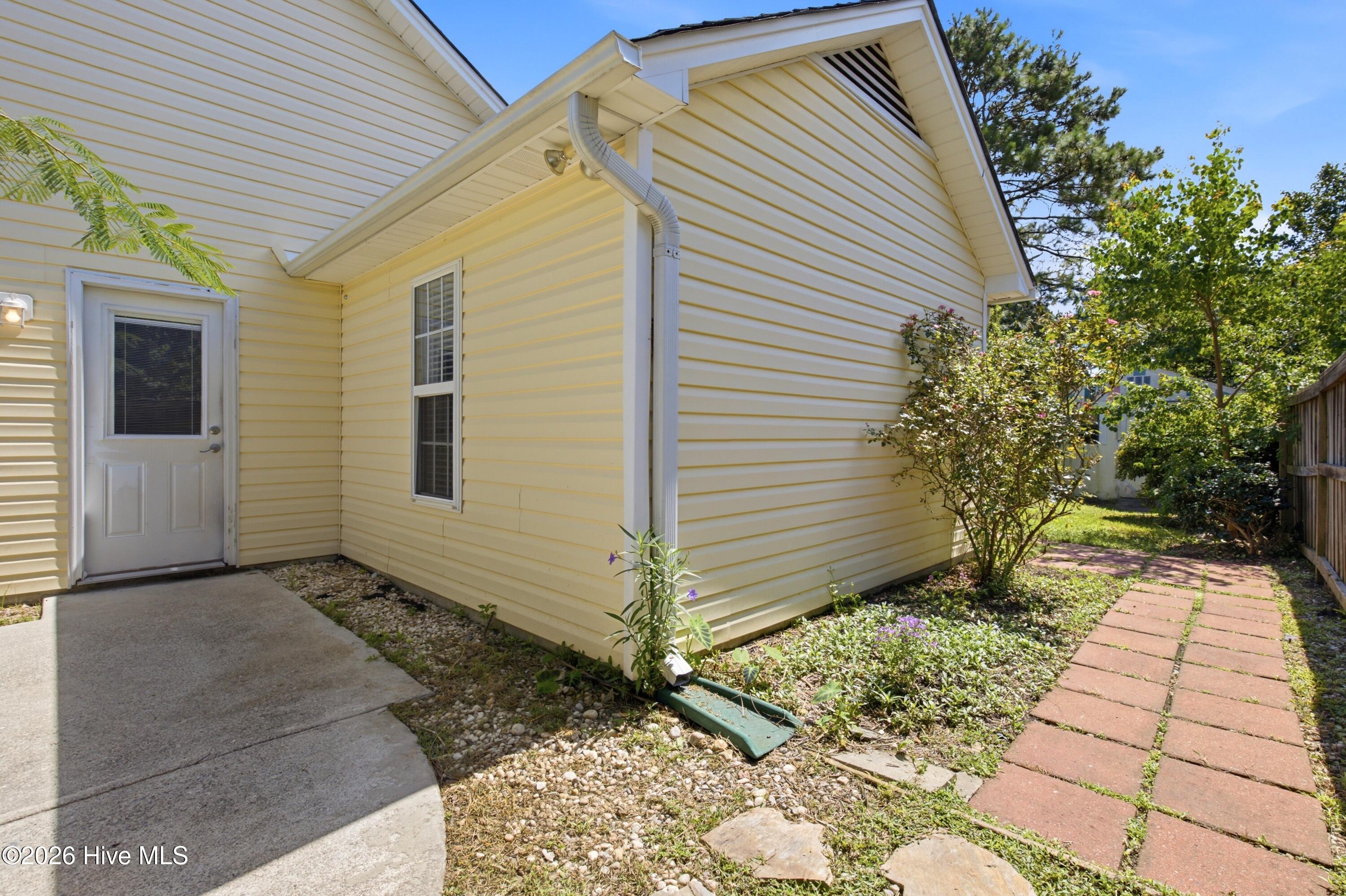 2404 Sapling Circle Property Photo 31