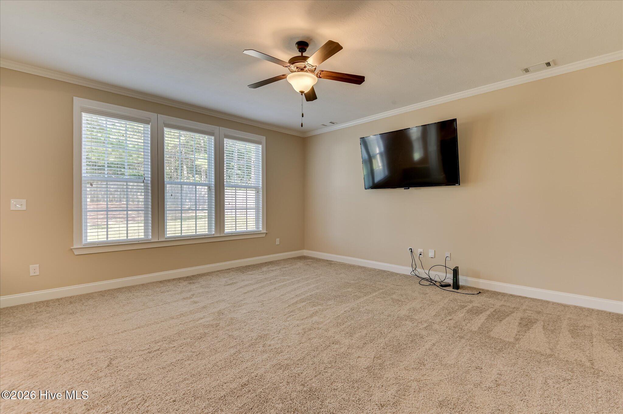 7066 Wethersfield Drive Property Photo 9