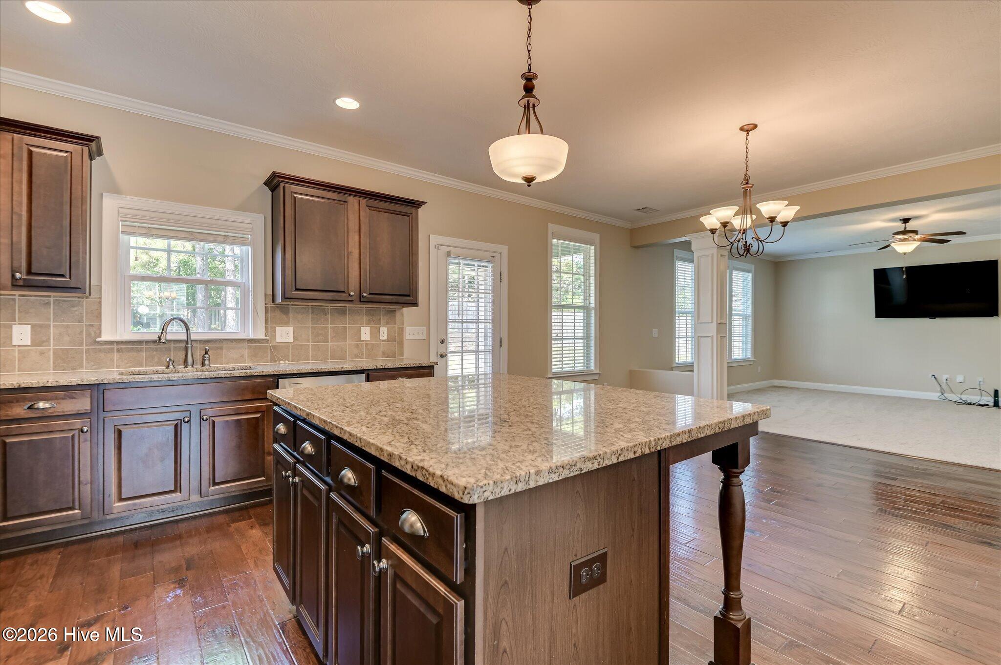 7066 Wethersfield Drive Property Photo 17