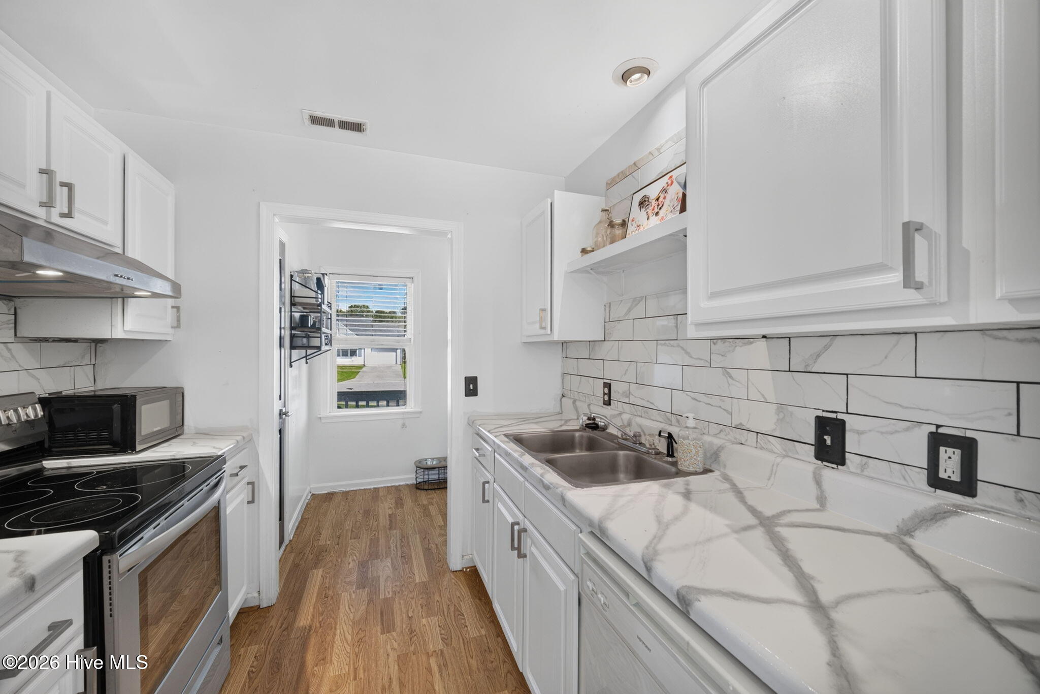 107 Springvale Street Property Photo 14