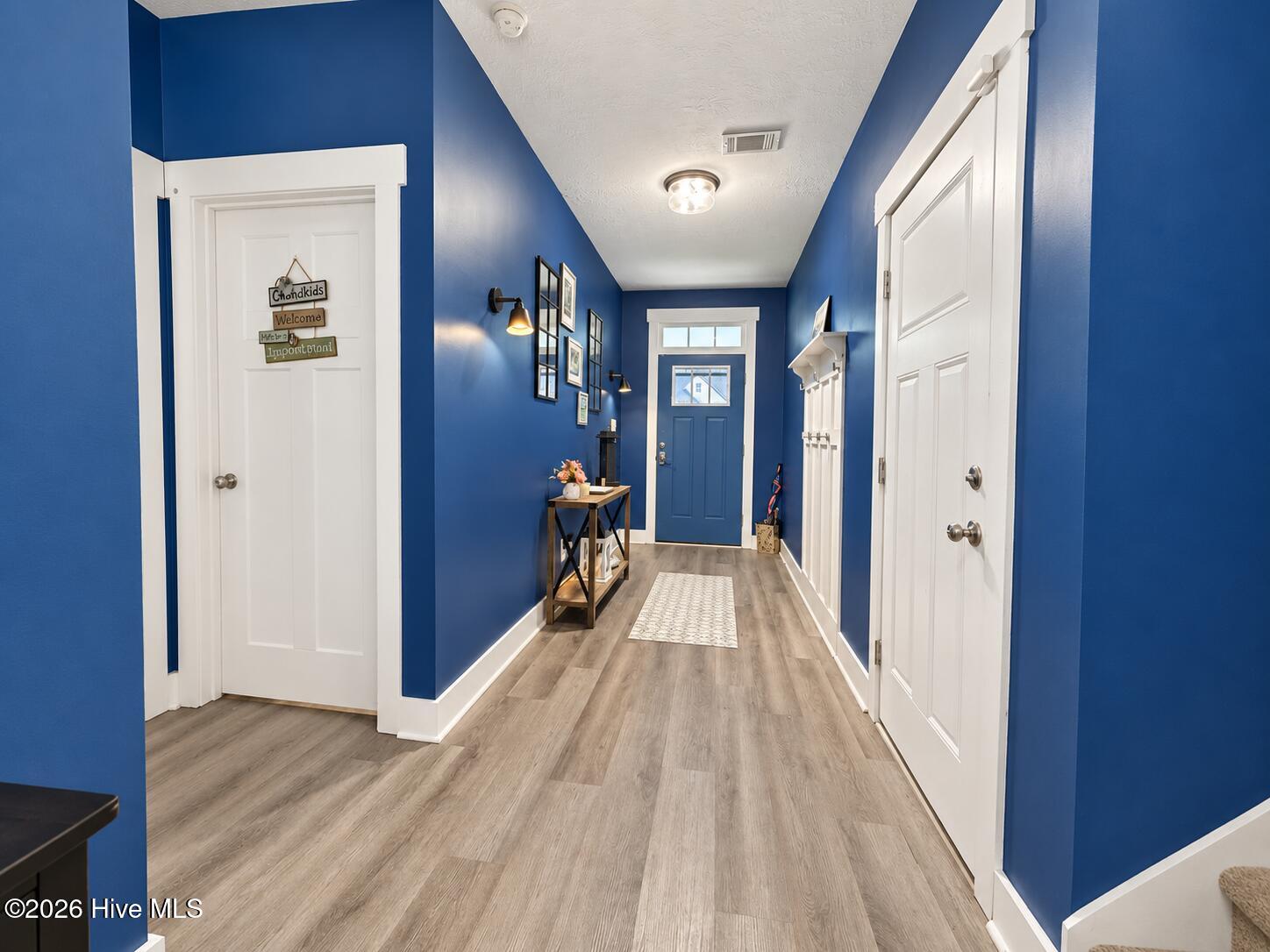 327 Drayton Way Property Photo 3