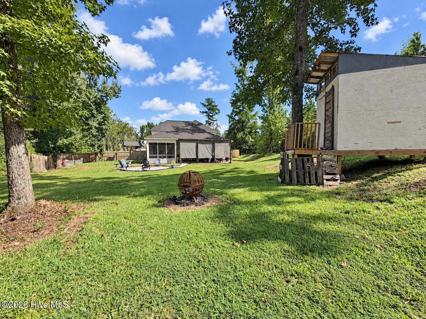 327 Drayton Way Property Photo 24
