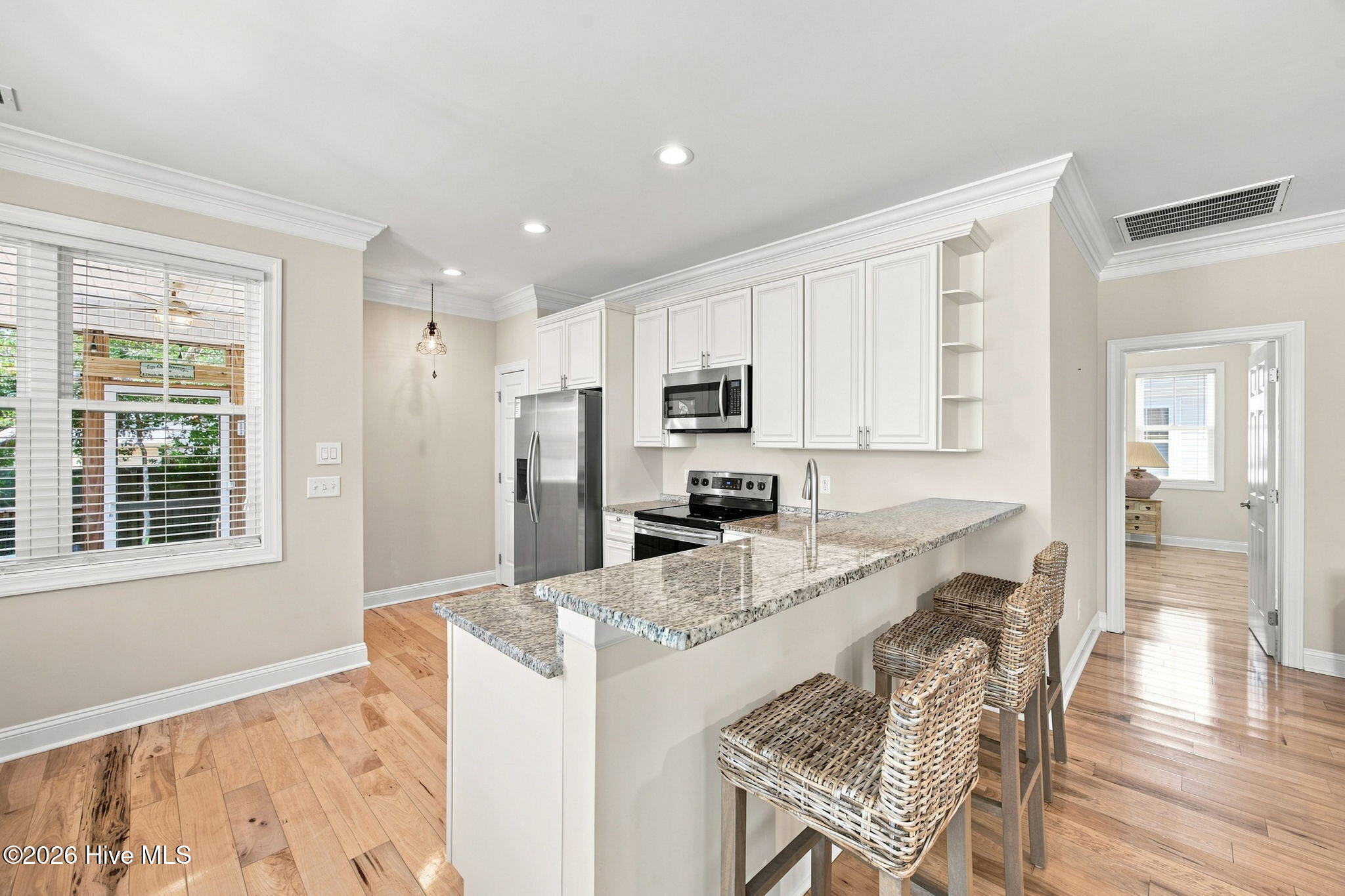 215 Ne 54th Street Property Photo 11